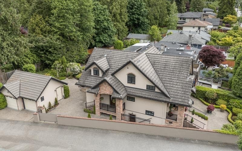 1134 Montroyal Boulevard, North Vancouver, V7R 2H7 — photo 5