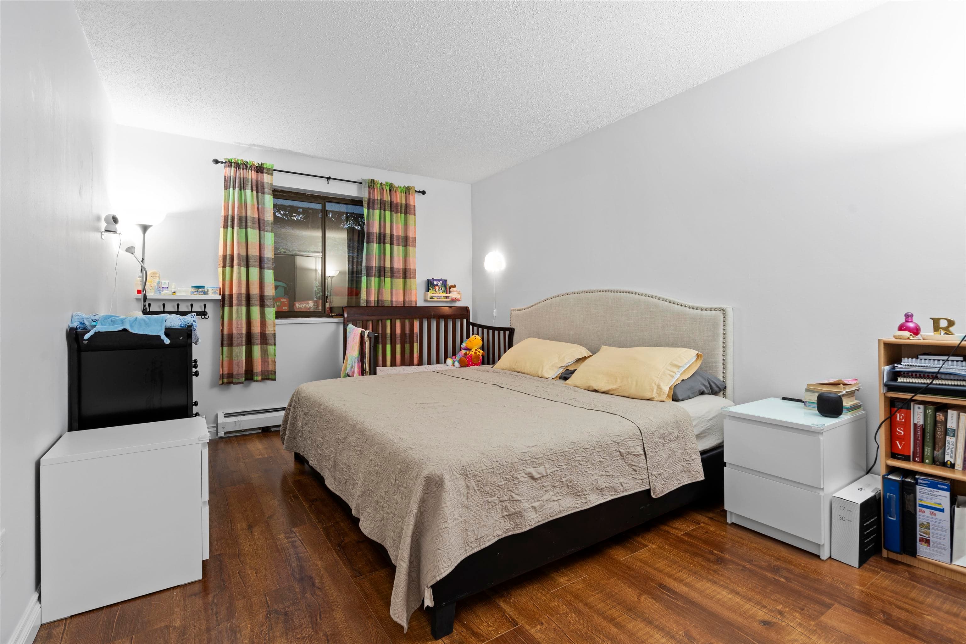 G08 - 10698 151a Street, Surrey, V3R 8T5 — photo 4