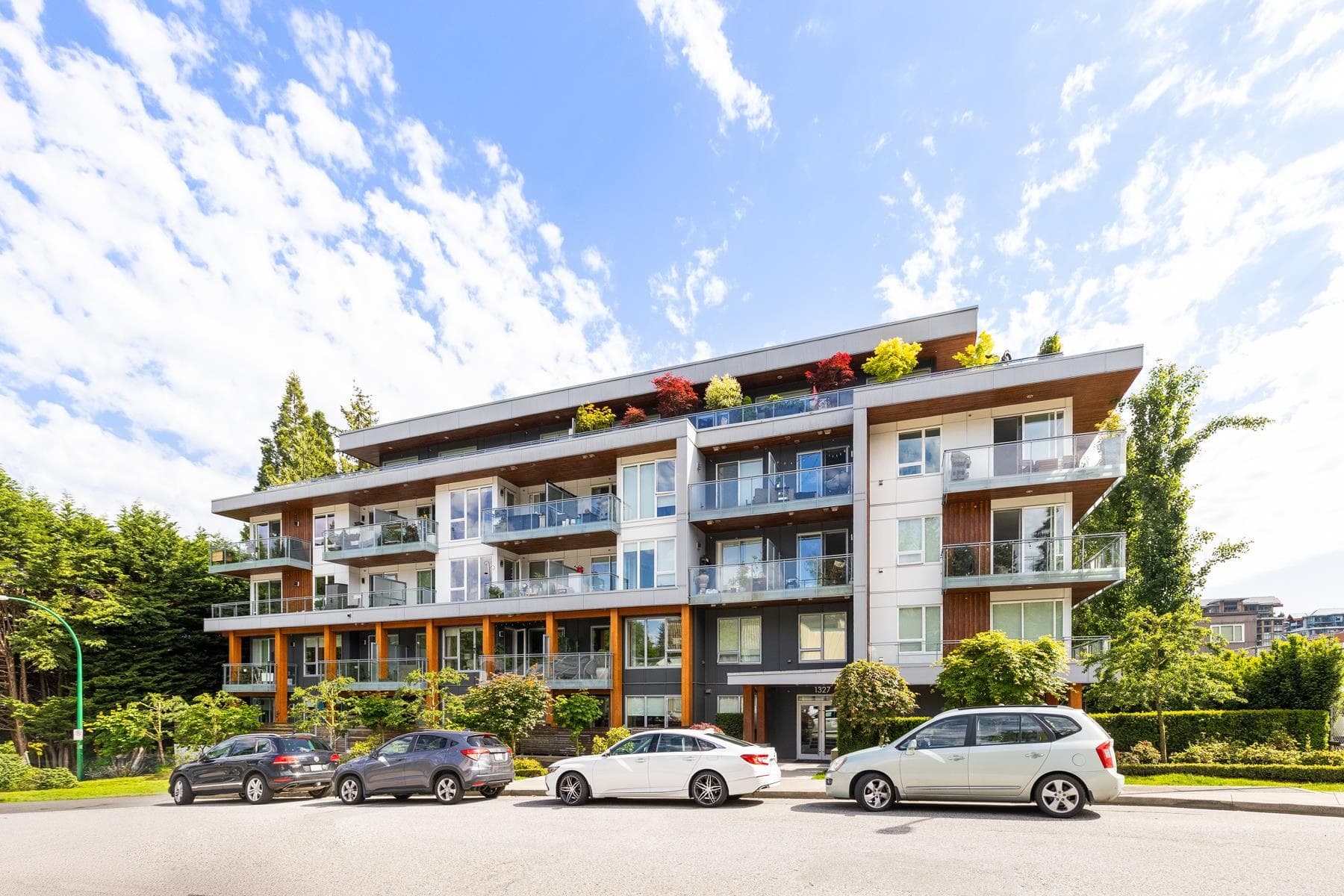 307 - 1327 Draycott Road, North Vancouver