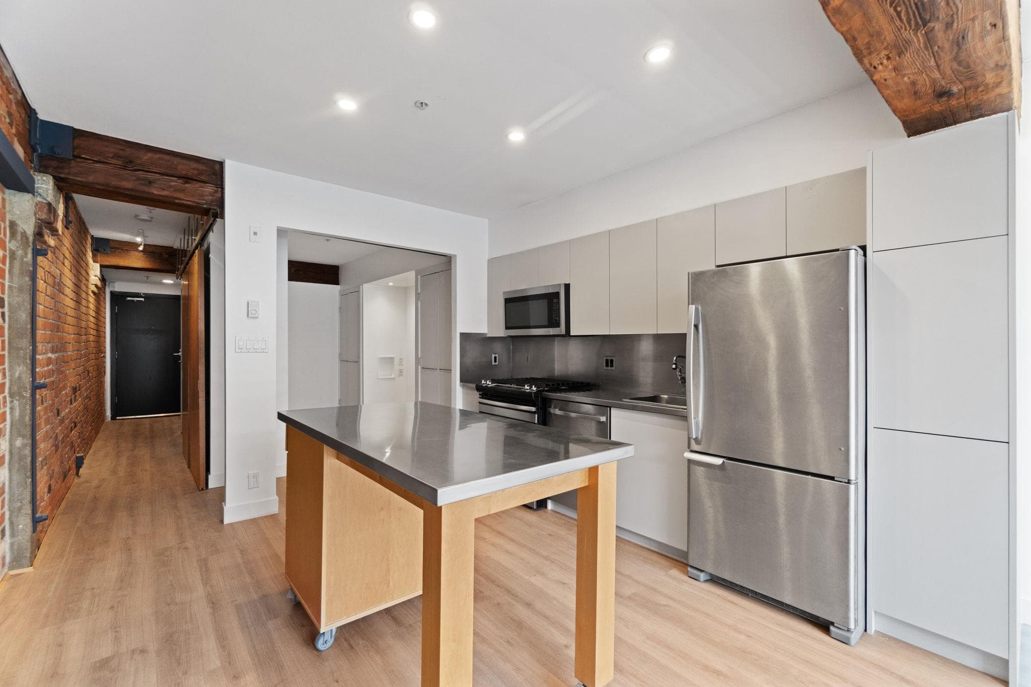 308 - 1072 Hamilton Street, Vancouver, V6B 2R9 — photo 5