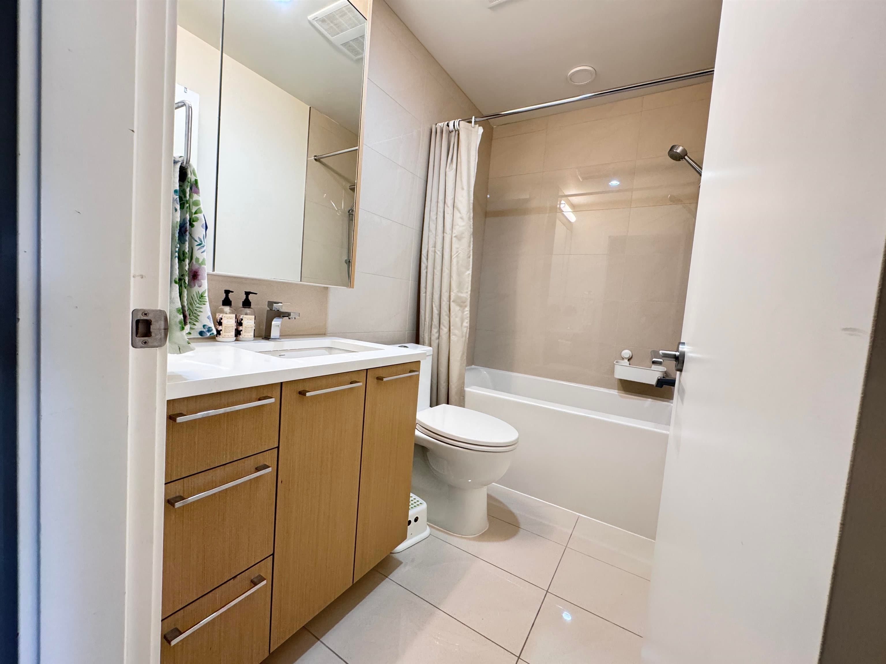 221 - 4033 May Drive, Richmond, V6X 0T3 — photo 3