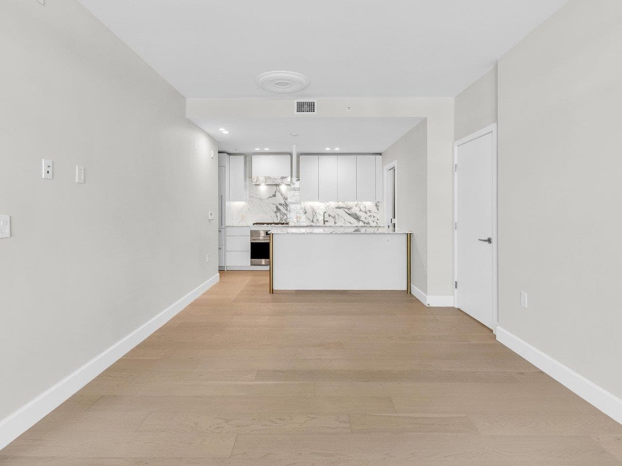 207 - 3668 W 10th Avenue, Vancouver, V6R 2G3 — photo 2