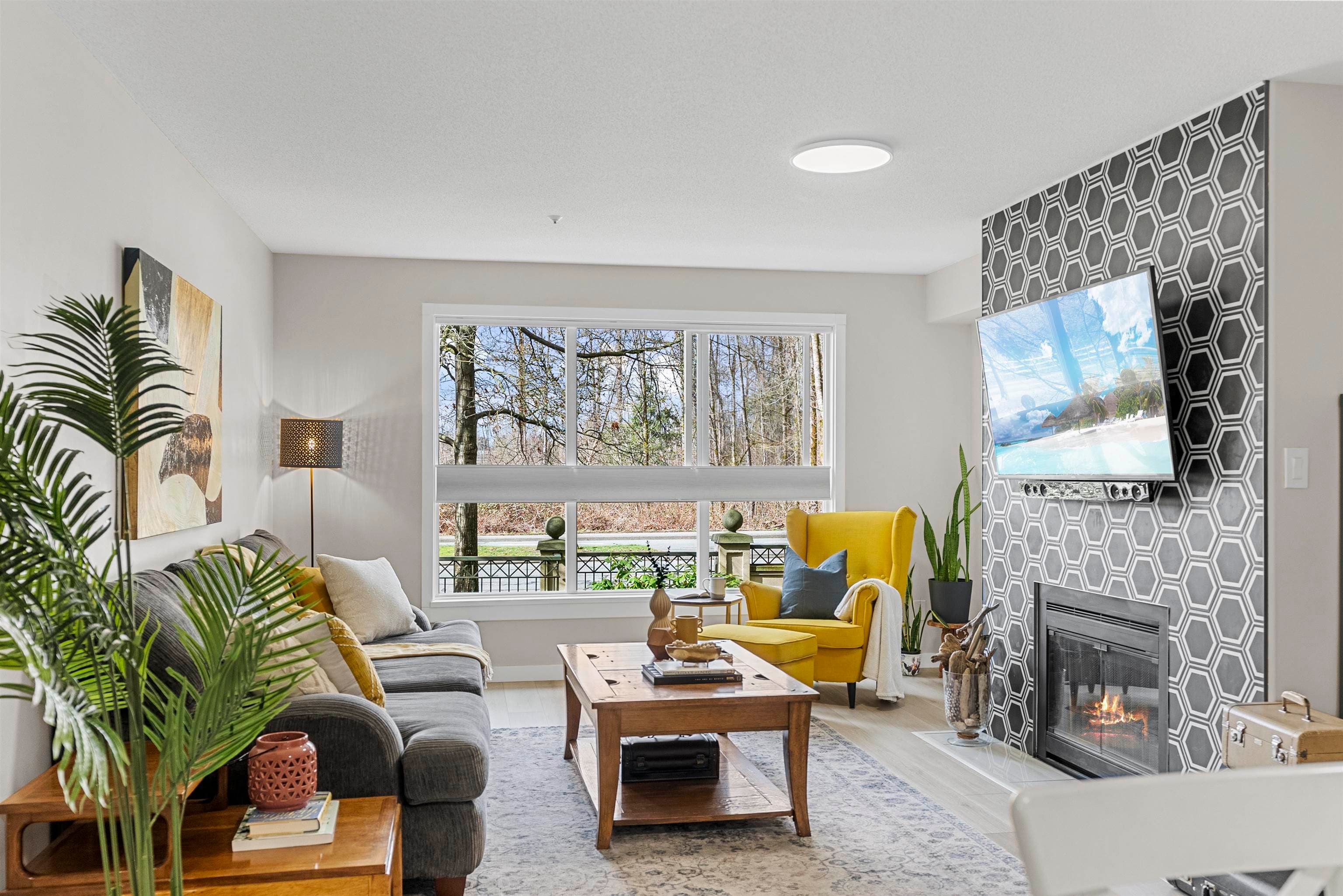 210 - 13860 70 Avenue, Surrey, V3W 0S1 — photo 3