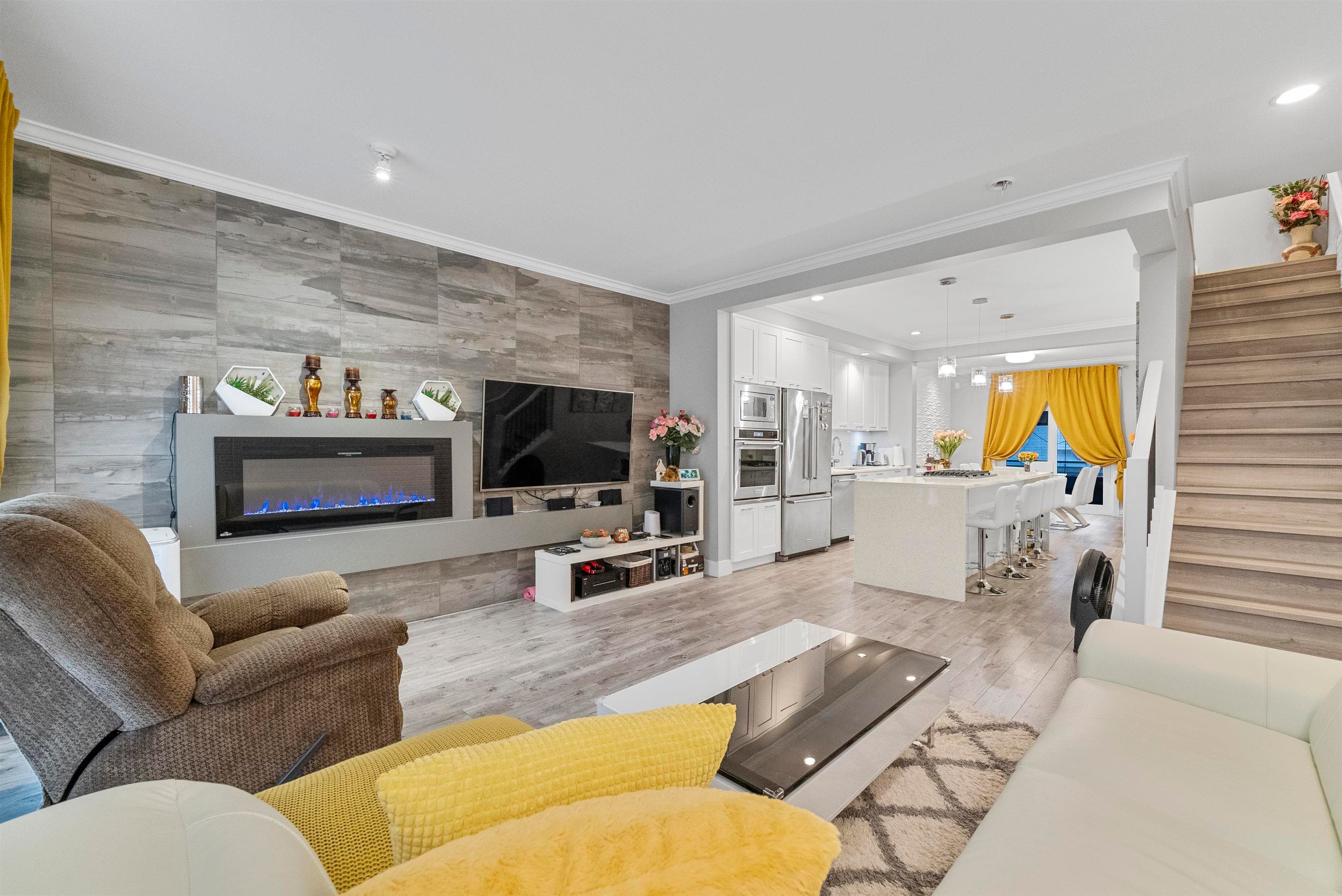 17 - 16488 64 Avenue, Surrey, V3S 6X6 — photo 2