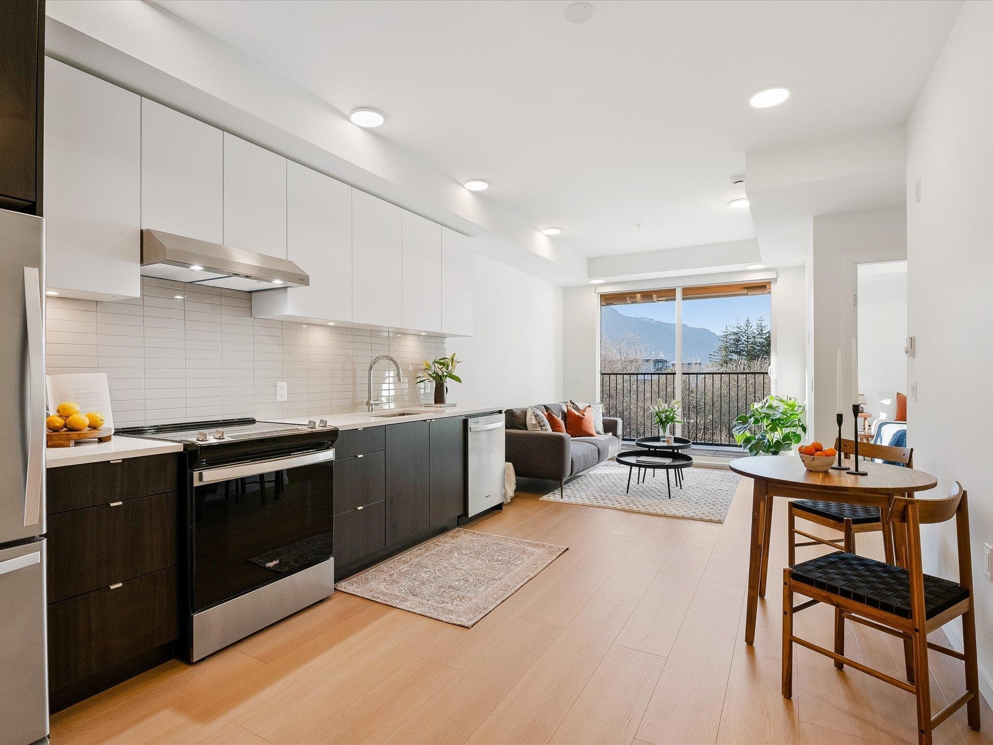 504 - 37994 Second Avenue, Squamish, V8B 0C3 — photo 2