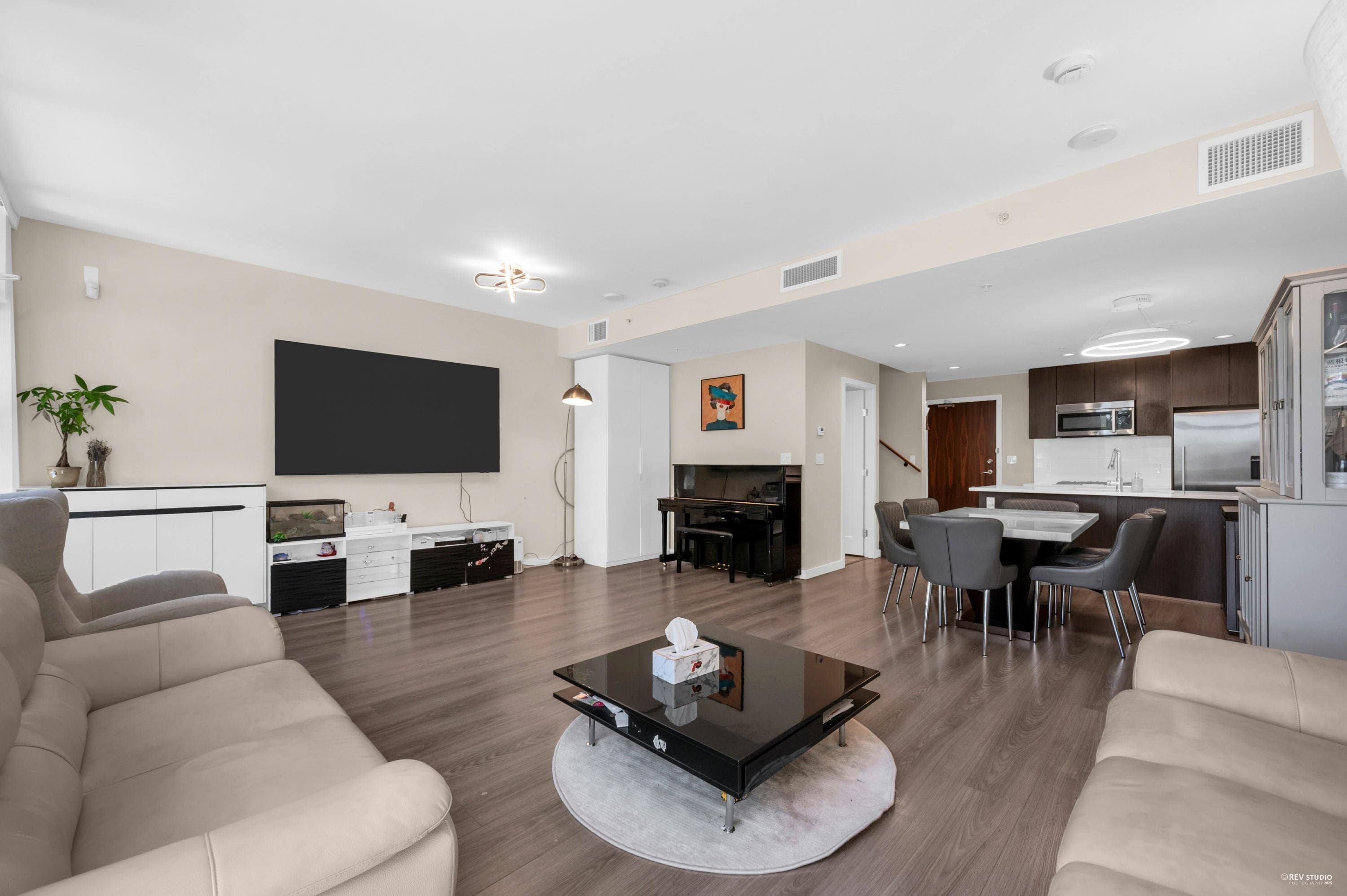 TH16 - 8677 Capstan Way, Richmond, V6X 0N6 — photo 5