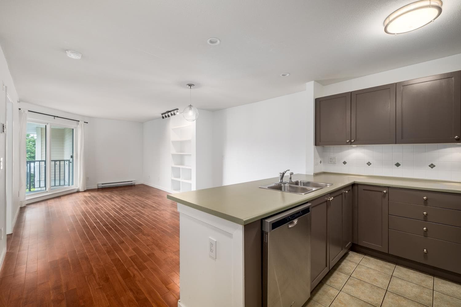 409 - 183 W 23 Street, North Vancouver, V7M 2B1 — photo 5