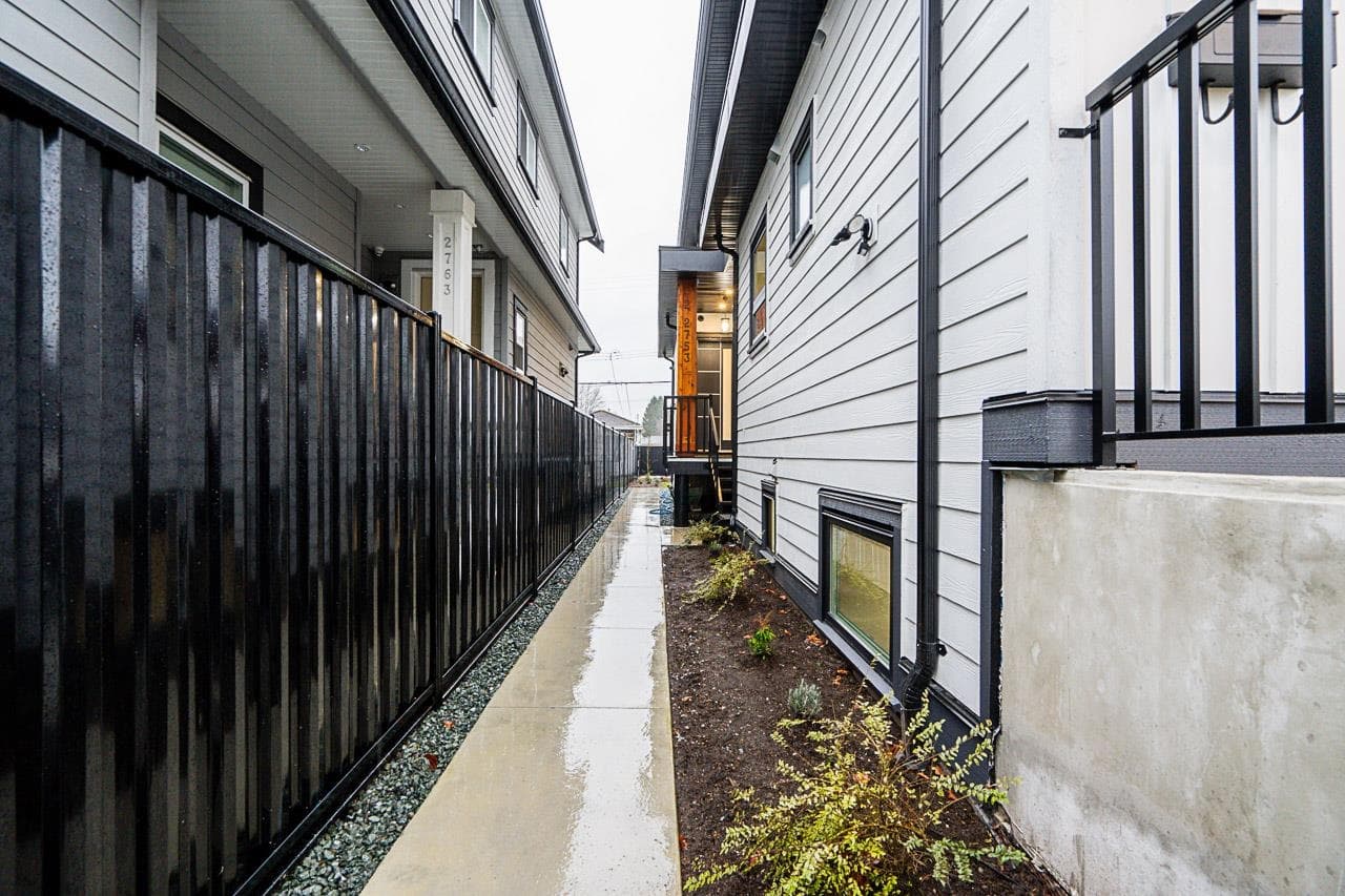 2 - 2753 Nanaimo Street, Vancouver, V5N 5E9 — photo 2