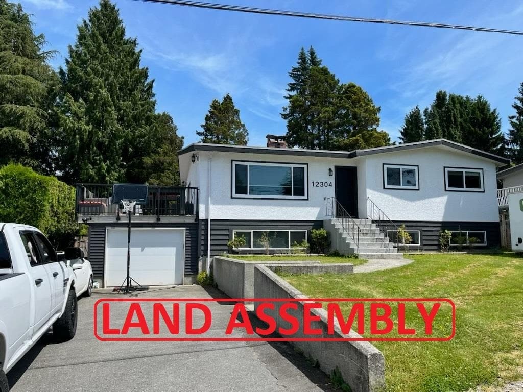 12304 Fulton Street, Maple Ridge