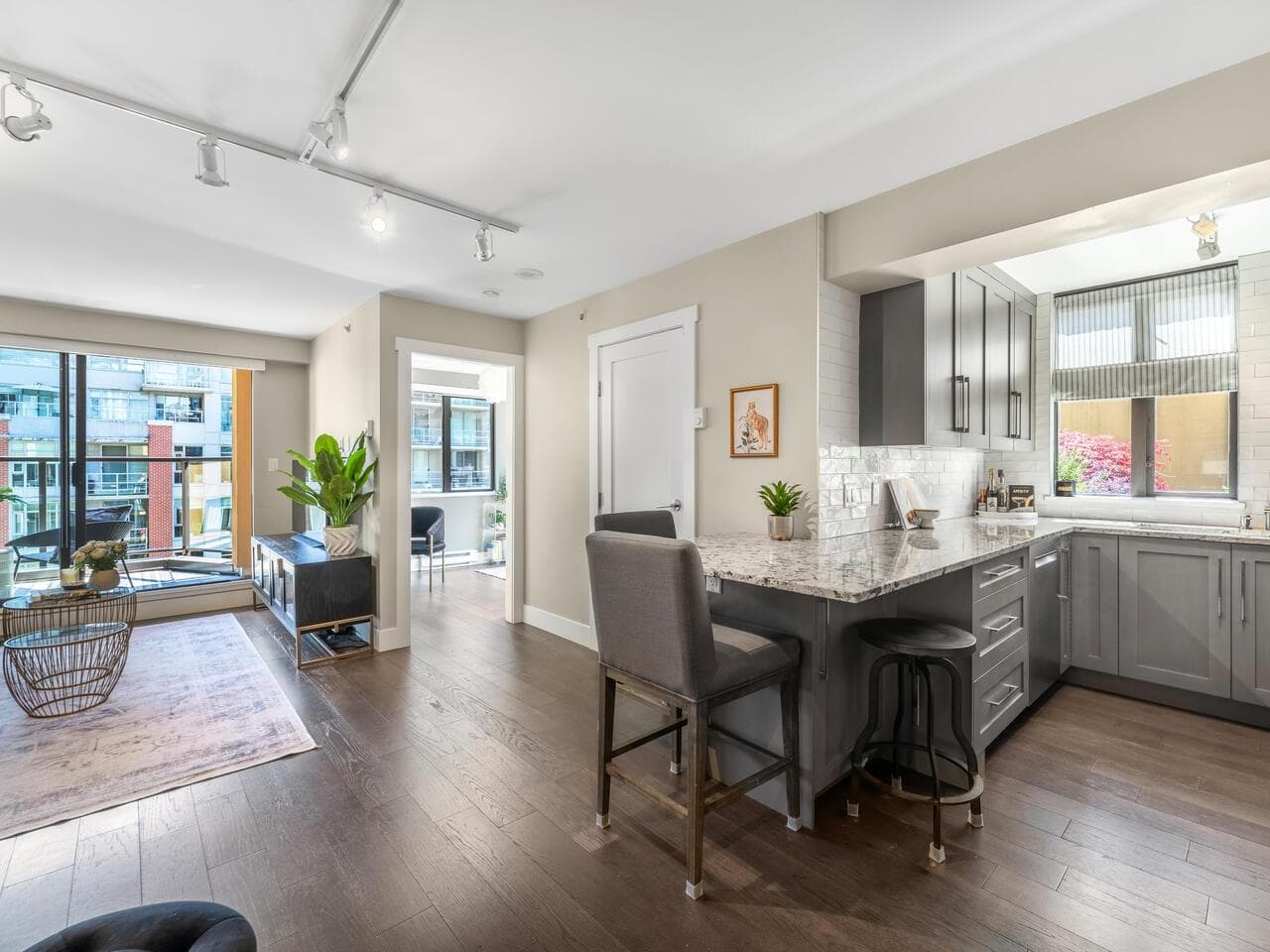 507 - 488 Helmcken Street, Vancouver, V6B 6E4 — photo 2