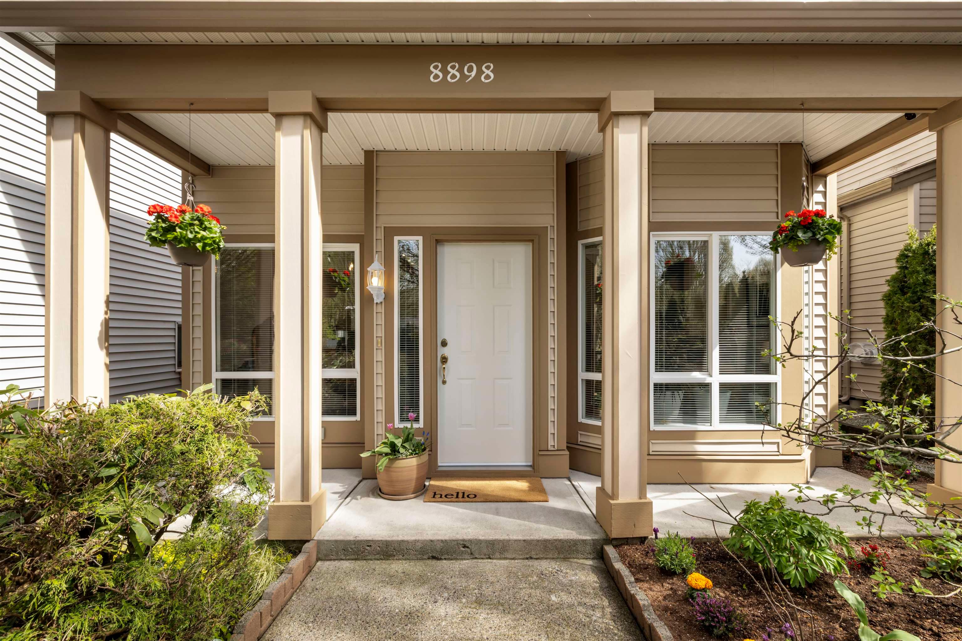 8898 216 Street, Langley, V1M 3Z7 — photo 2