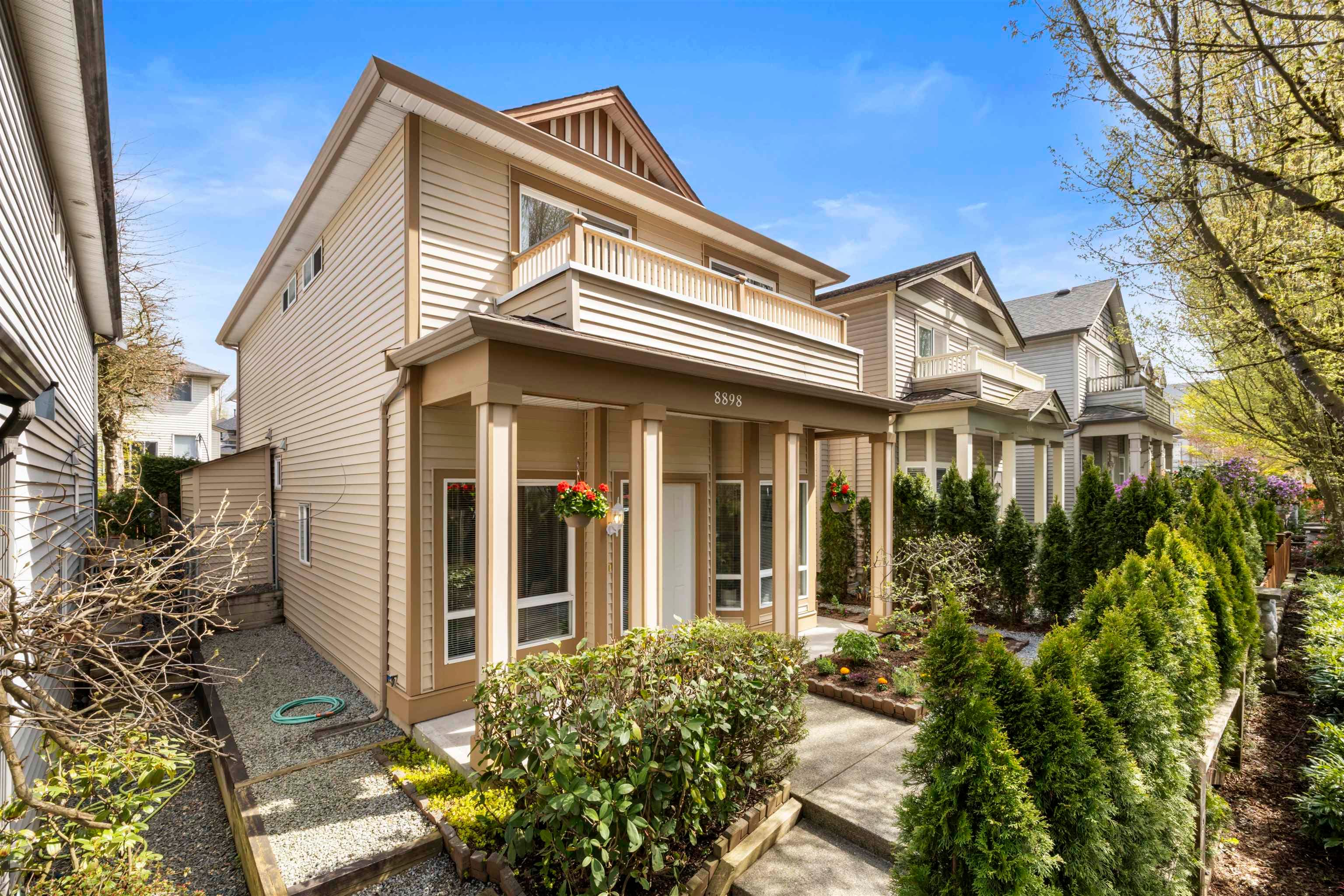 8898 216 Street, Langley