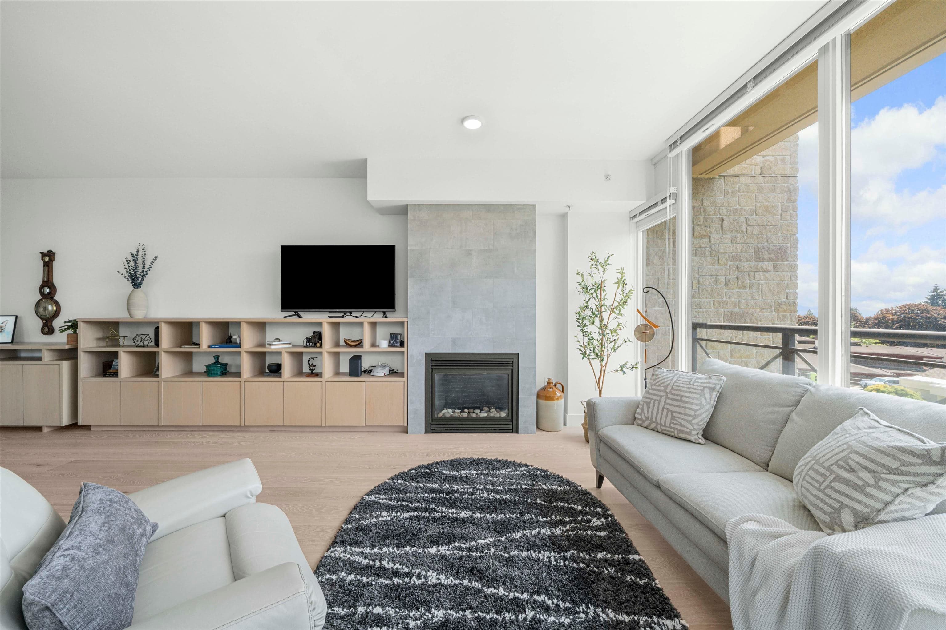 301 - 15445 Vine Avenue, Surrey, V4B 2T3 — photo 3