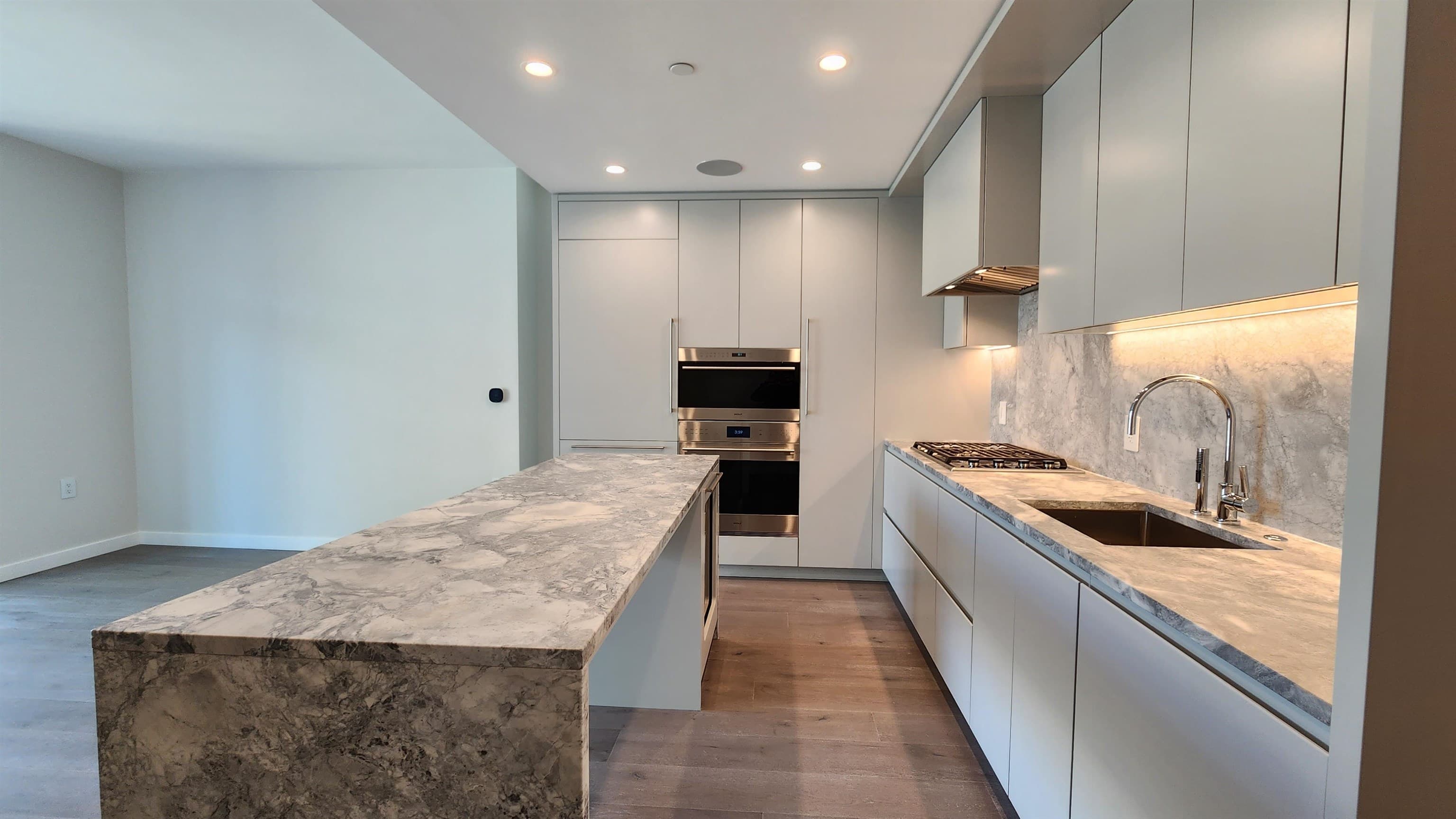 802 - 7418 Paulson Street, Vancouver, V6P 0K2 — photo 2