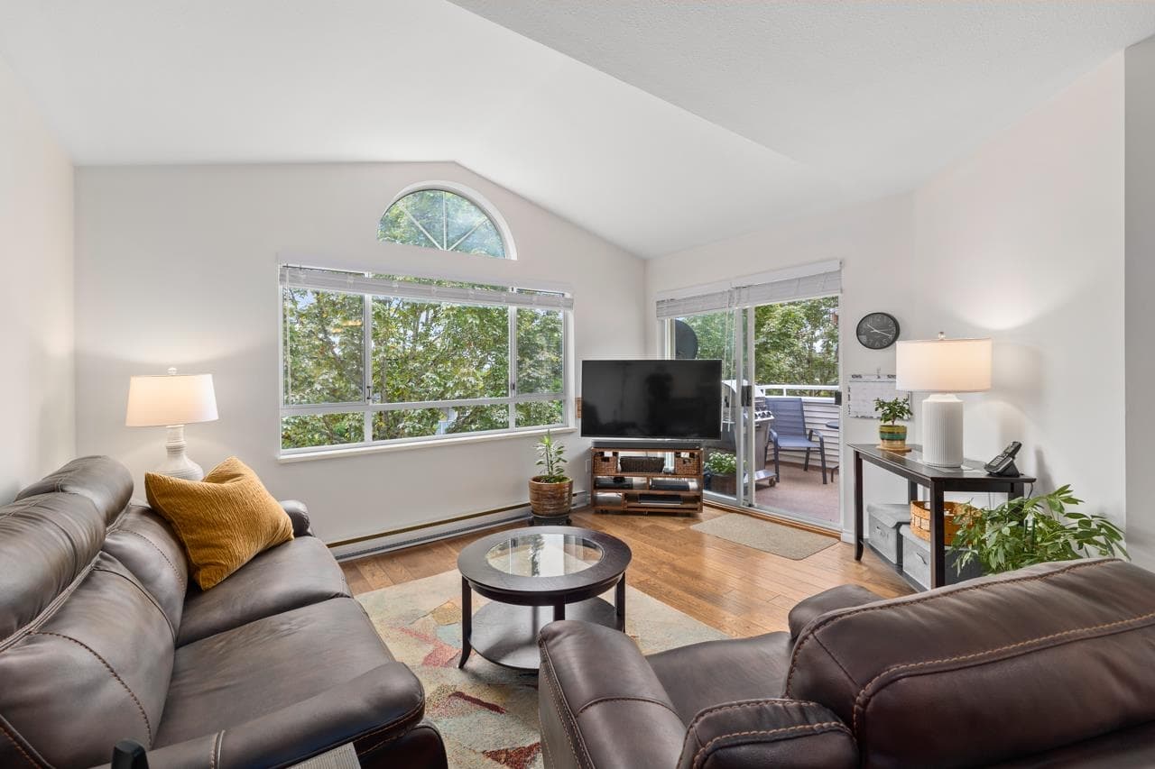 314 - 15991 Thrift Avenue, White Rock, V4B 2M9 — photo 3