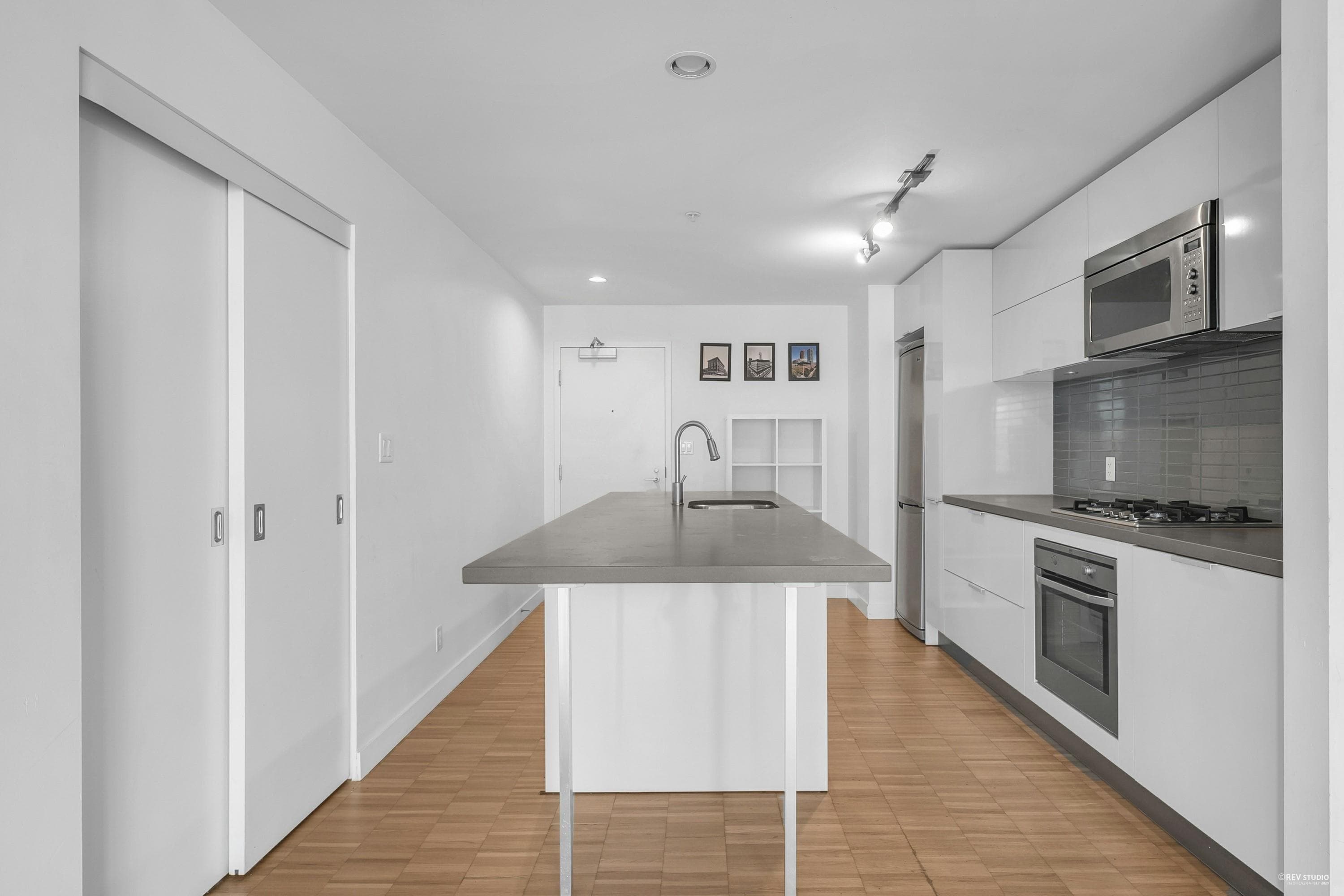 1707 - 108 W Cordova Street, Vancouver, V6B 0G5 — photo 2