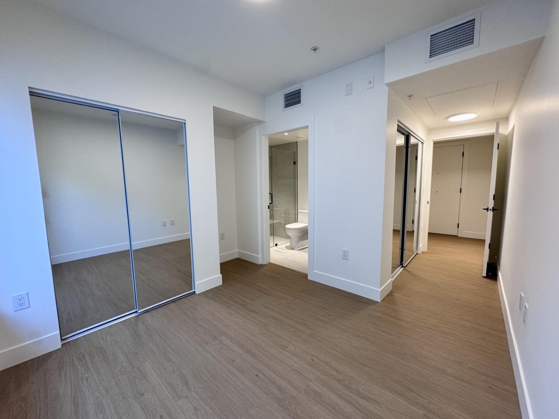 203 - 2235 E Broadway, Vancouver, V5N 0J5 — photo 5