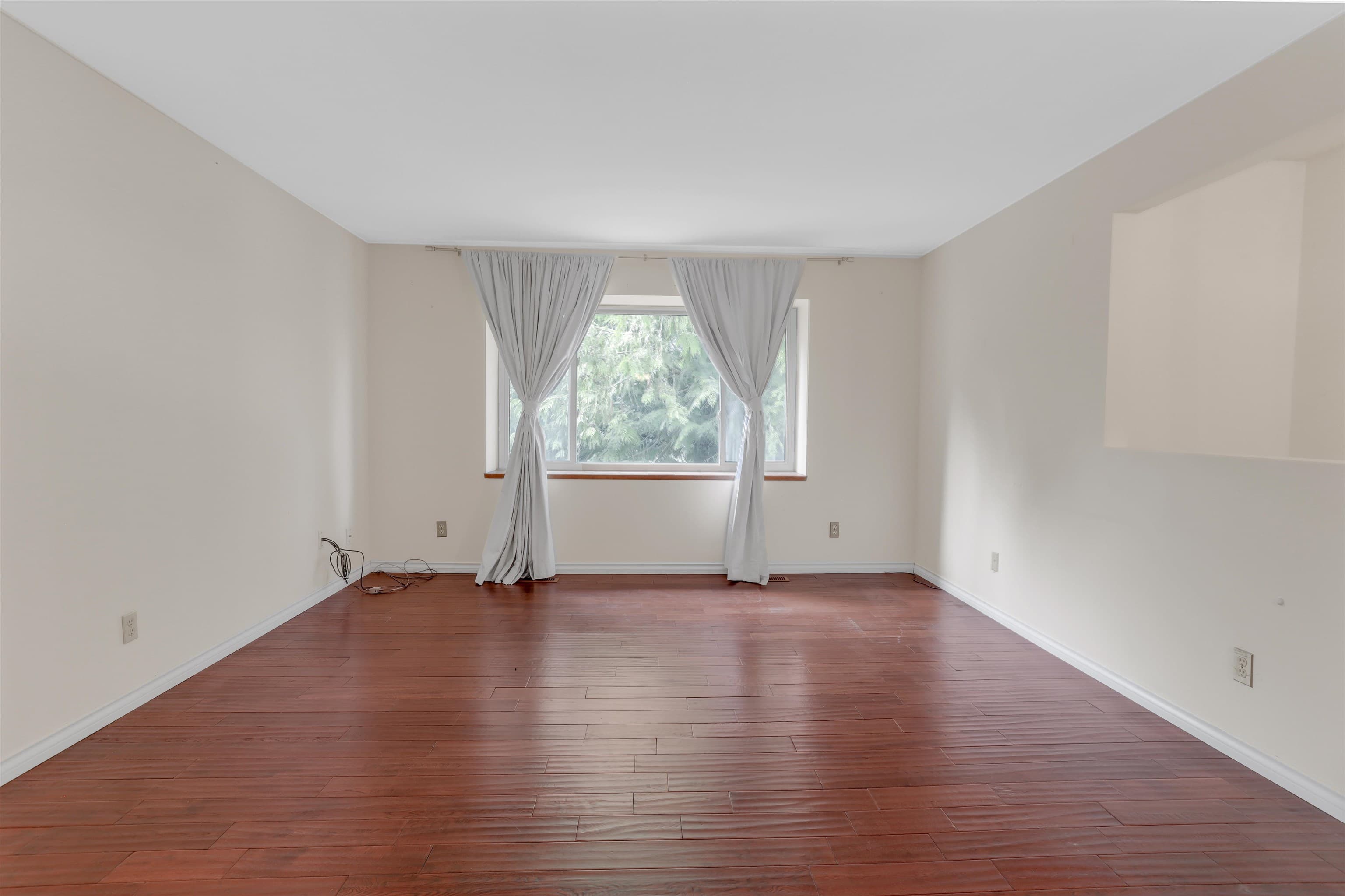 1568 161 Street, Surrey, V4A 4X8 — photo 5
