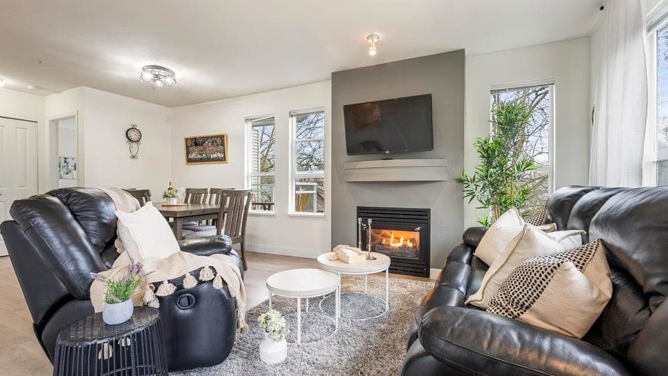 312 - 10188 155 Street, Surrey, V3R 0R6 — photo 1