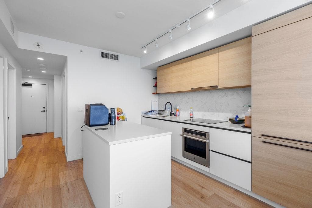 2601 - 10448 University Drive, Surrey, V0V 0V0 — photo 3