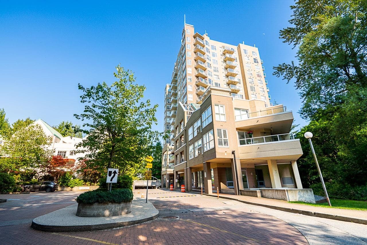 708 - 9830 Whalley Boulevard, Surrey, V3T 5S7 — photo 2
