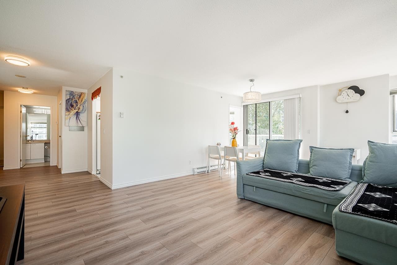 708 - 9830 Whalley Boulevard, Surrey, V3T 5S7 — photo 4