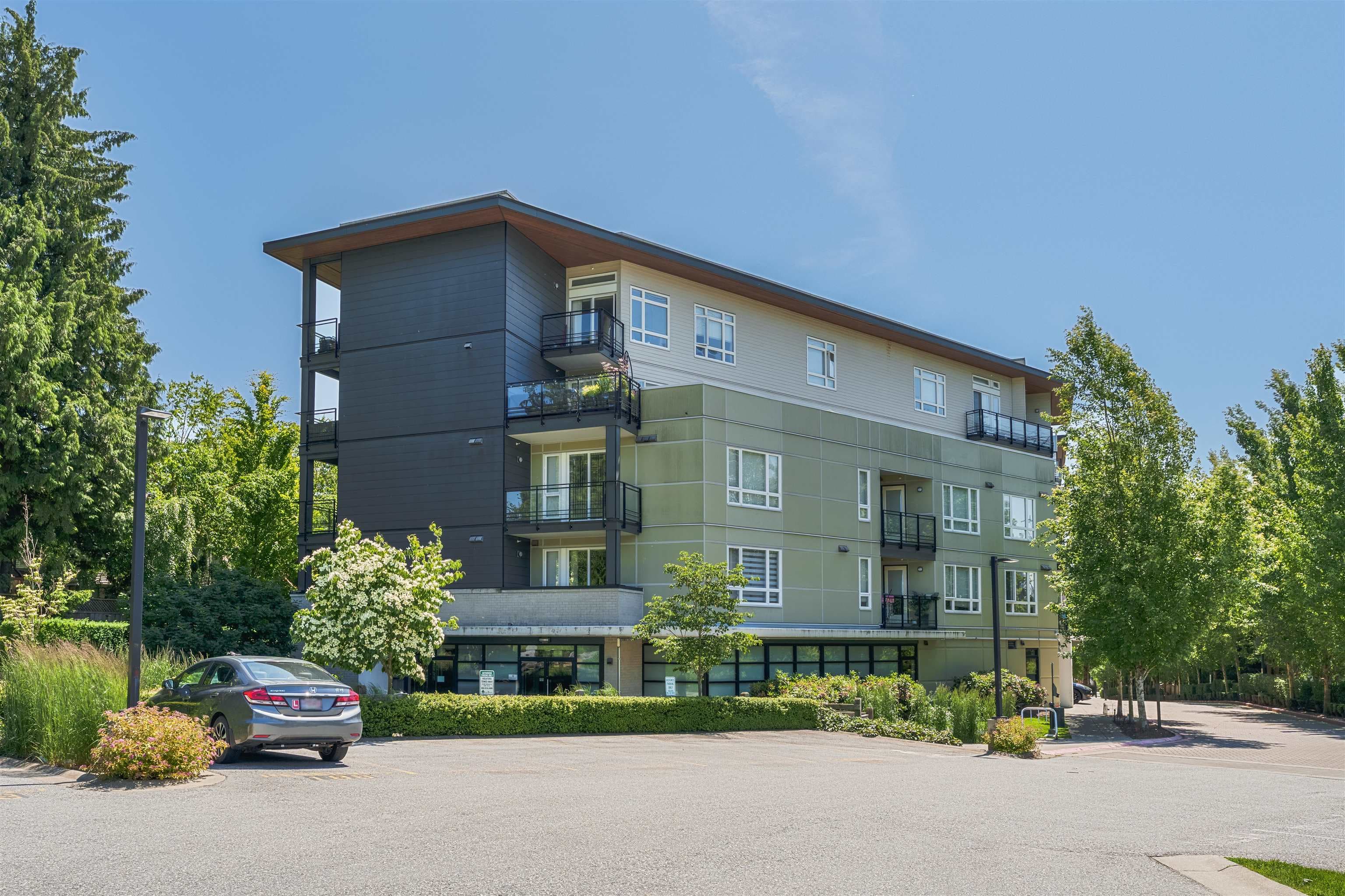 410 - 13919 Fraser Highway, Surrey, V3T 4E6 — photo 2