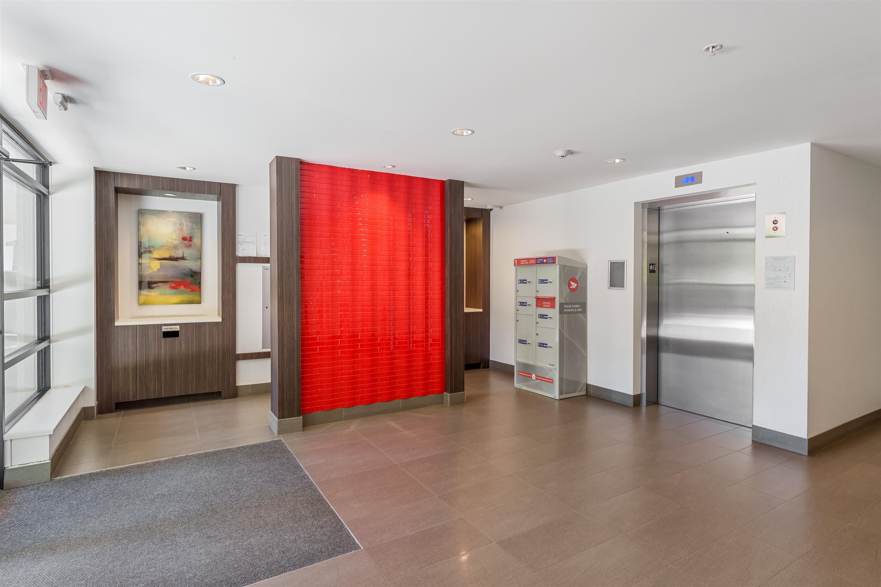 410 - 13919 Fraser Highway, Surrey, V3T 4E6 — photo 4