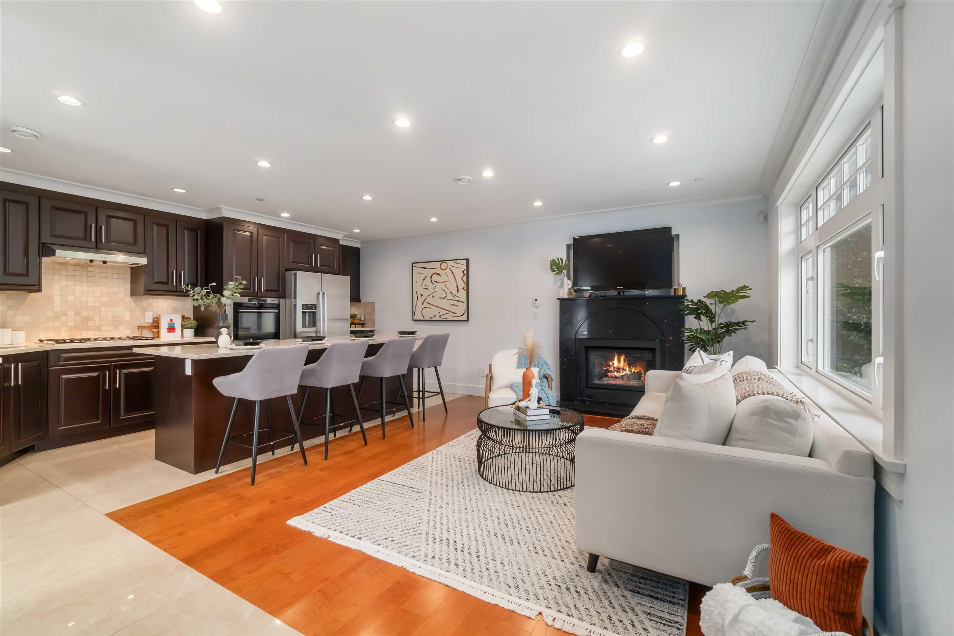 2721 W 5th Avenue, Vancouver, V6K 1T5 — photo 4