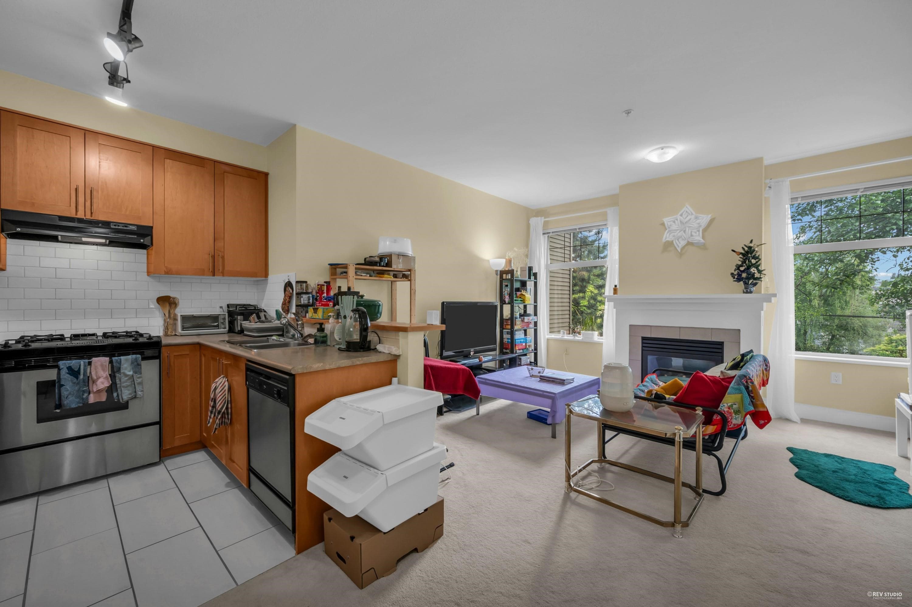 307 - 2083 W 33 Avenue, Vancouver, V6M 4M6 — photo 2