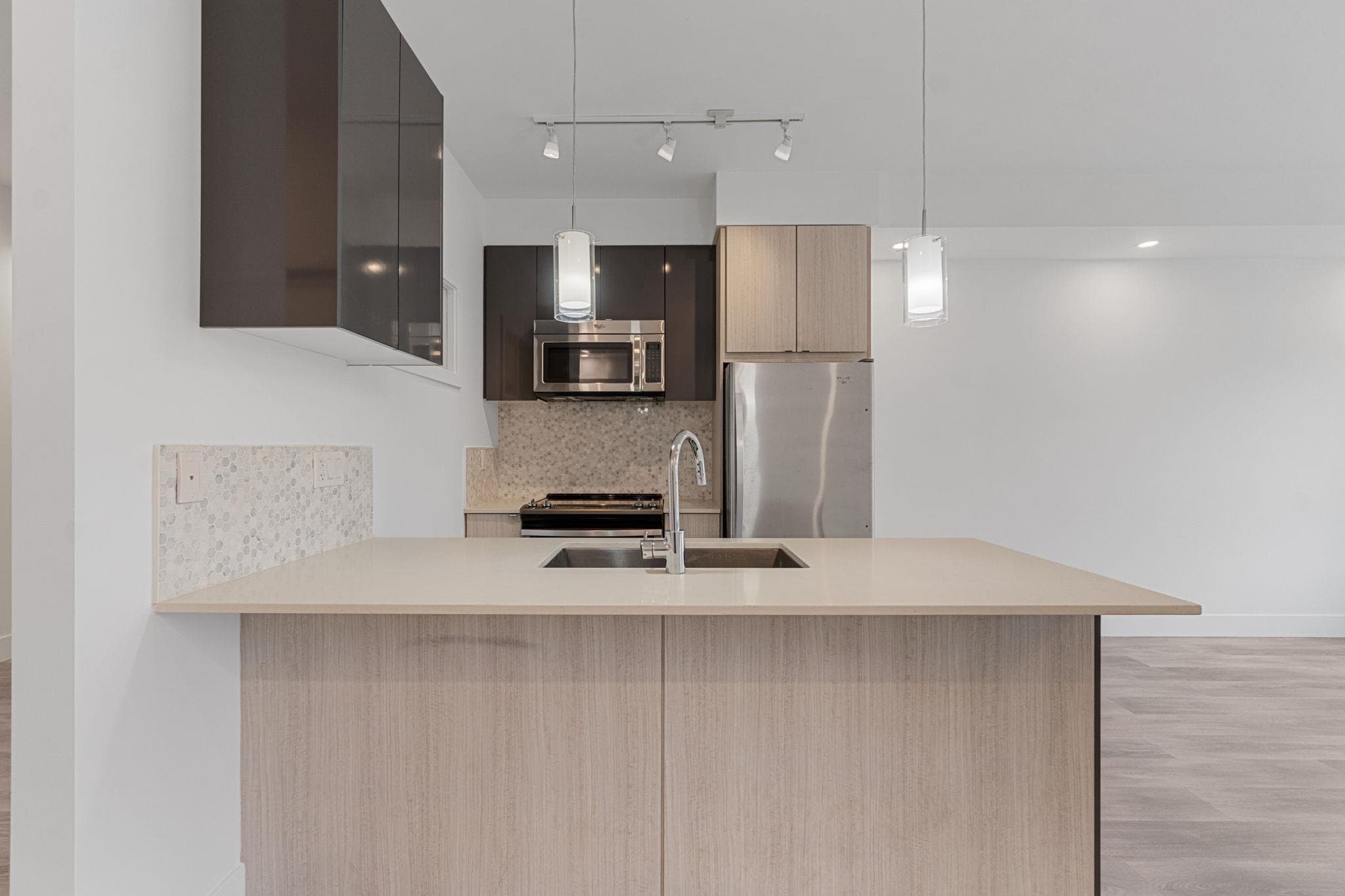 303 - 6468 195a Street, Surrey, V4N 6R6 — photo 5