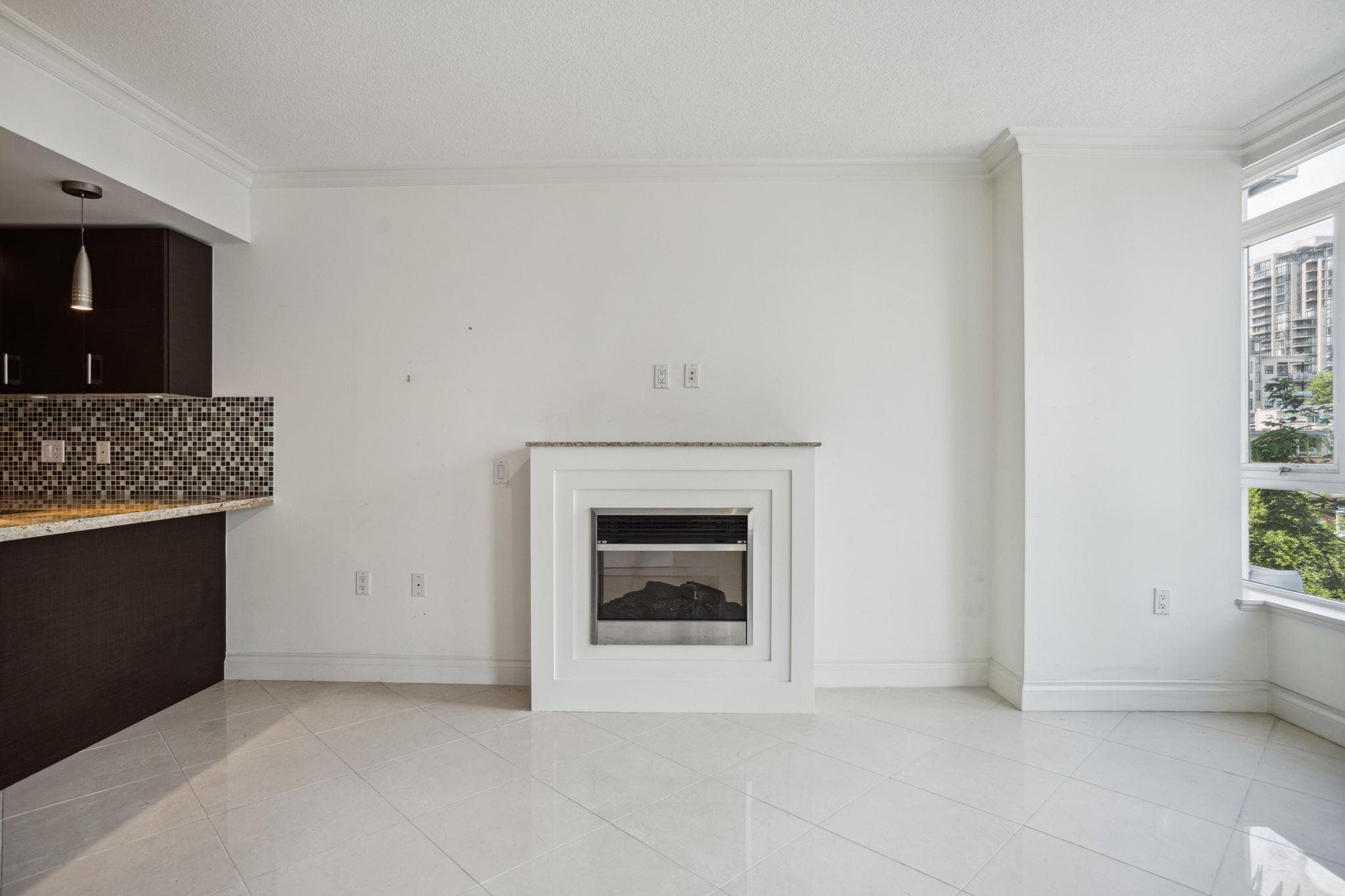 408 - 133 E Esplanade Avenue, North Vancouver, V7L 1A1 — photo 4