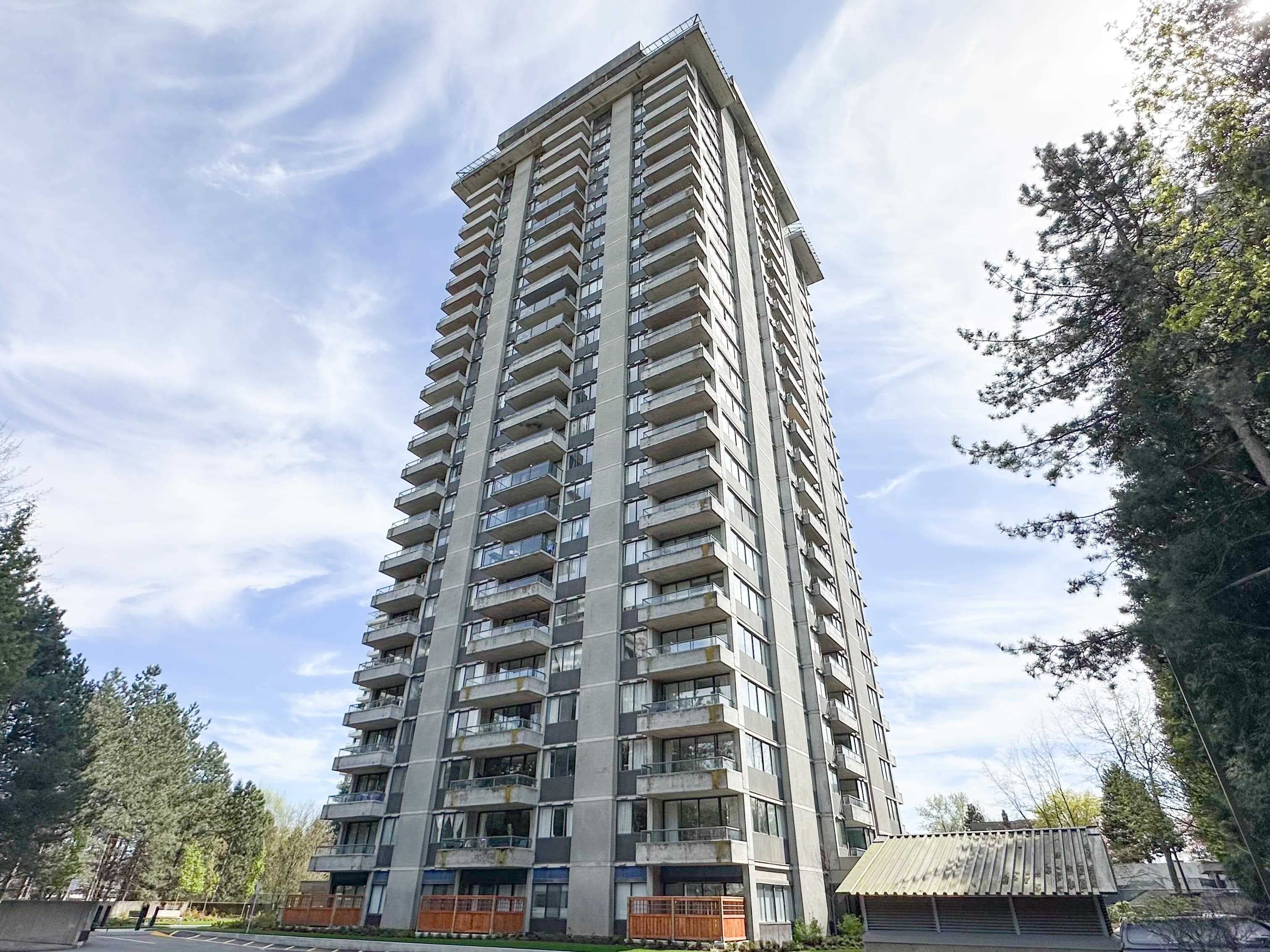 204 - 3970 Carrigan Court, Burnaby, V3N 4S5 — photo 1