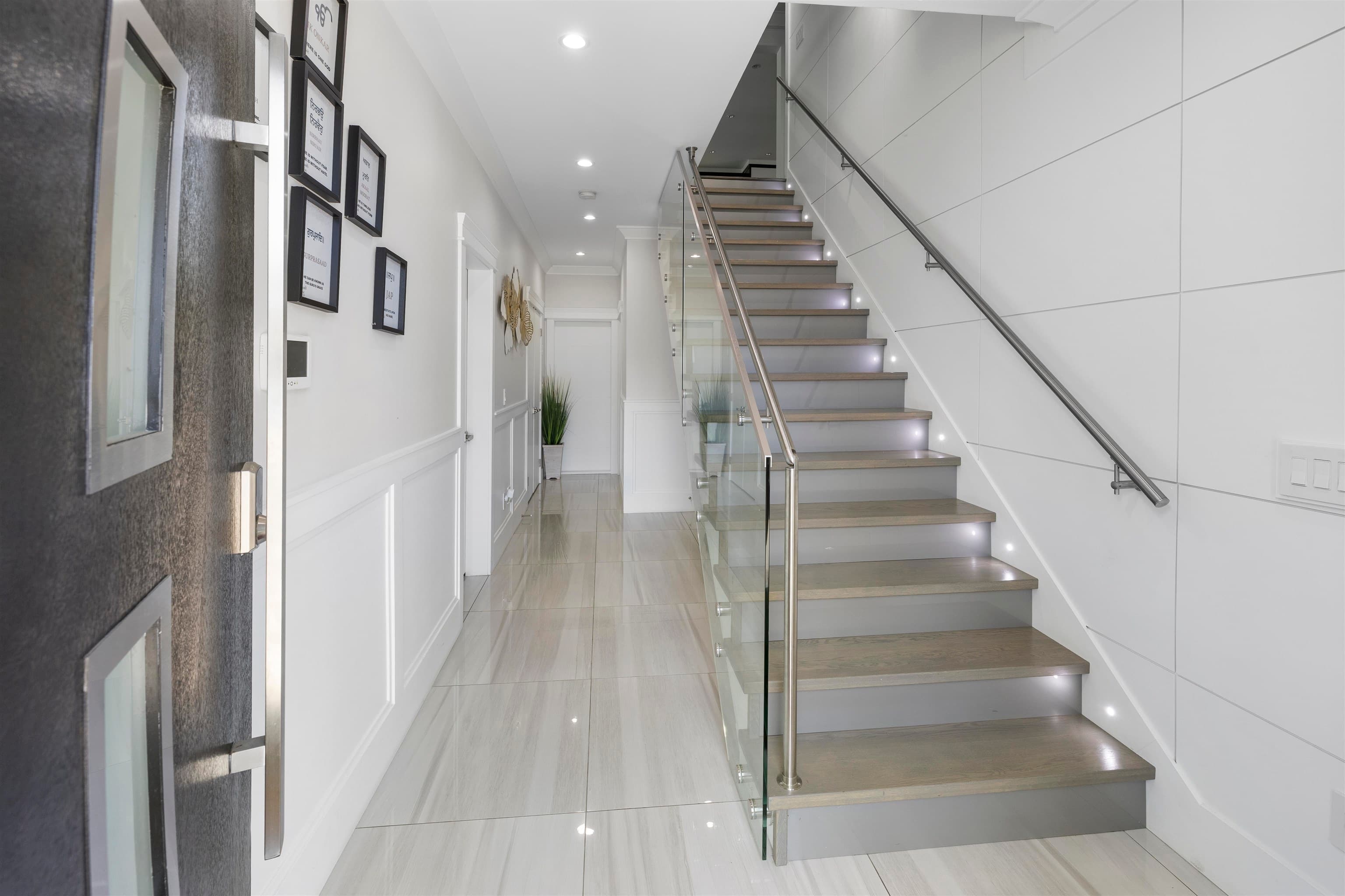 8671 Galway Crescent, Surrey, V3W 6C8 — photo 4