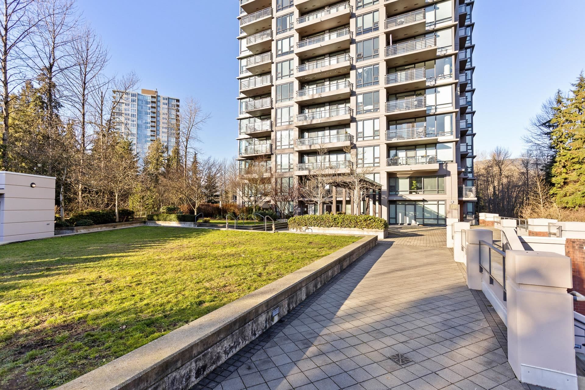 907 - 301 Capilano Road, Port Moody, V3H 0G6 — photo 3