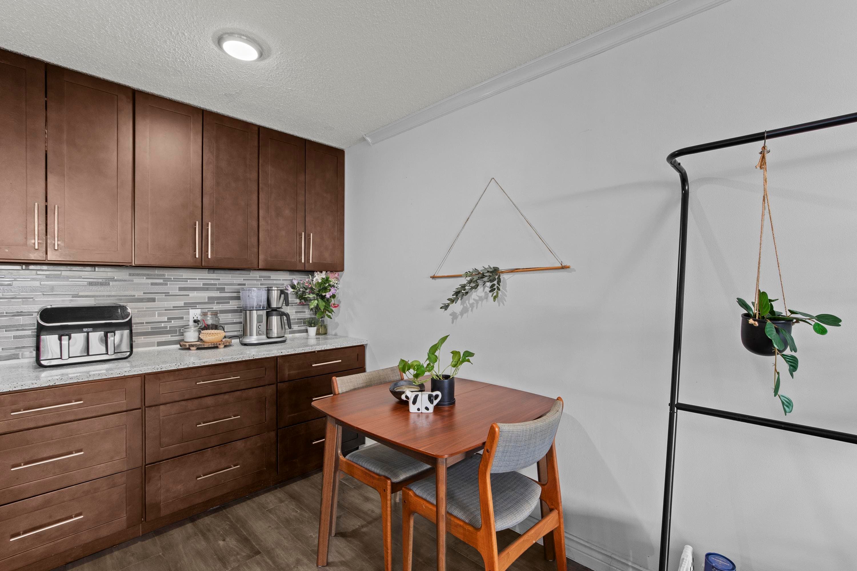 203 - 310 W 3rd Street, North Vancouver, V7M 1G4 — photo 5