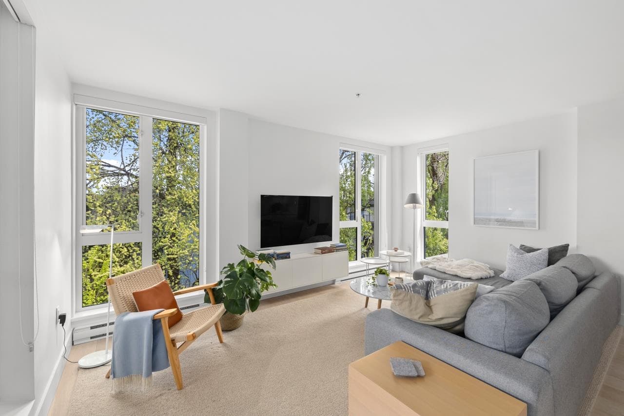 402 - 2239 W 7th Avenue, Vancouver, V6K 1Y3 — photo 1