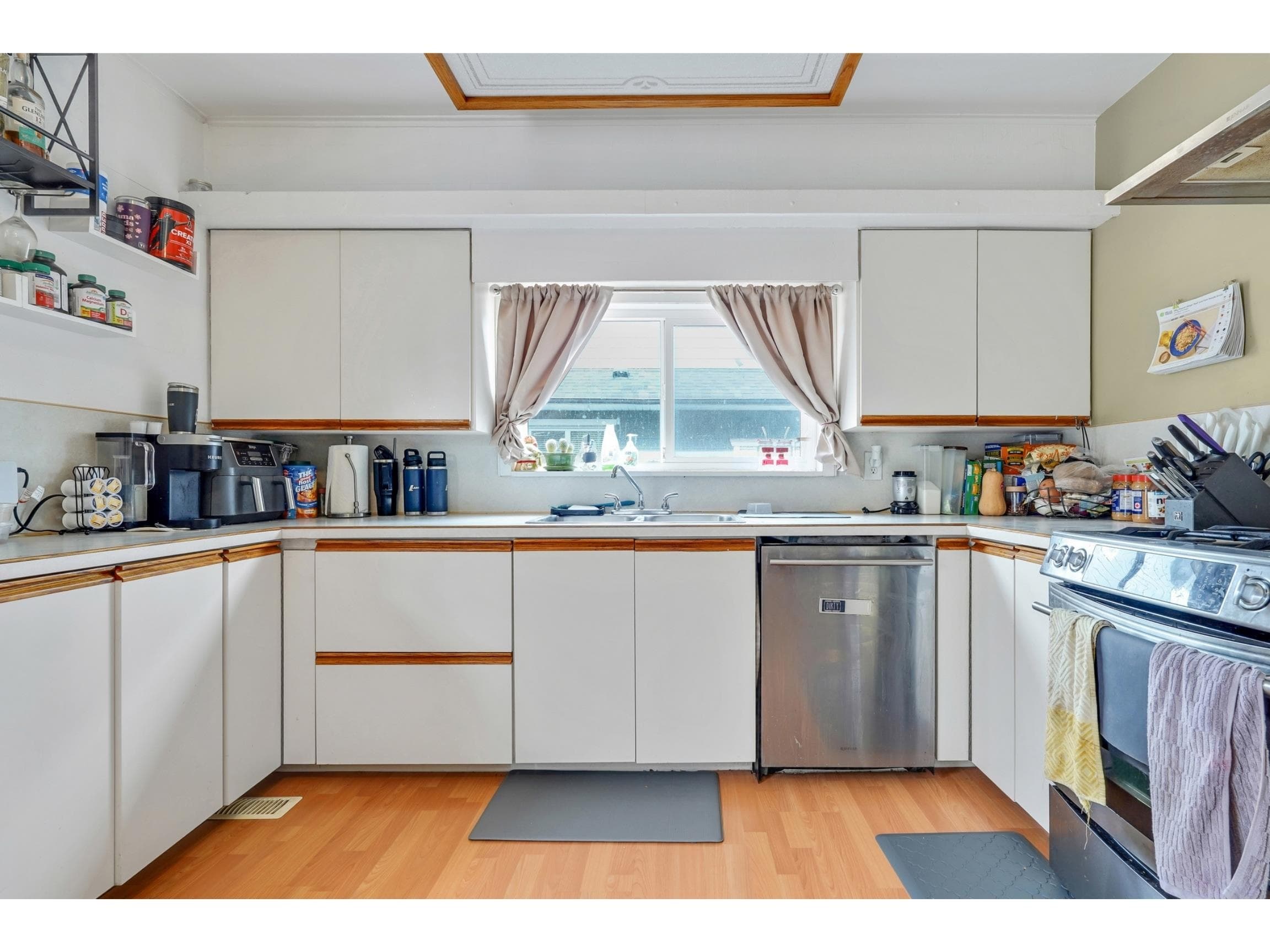 11329 207th Street, Maple Ridge, V2X 1W4 — photo 3