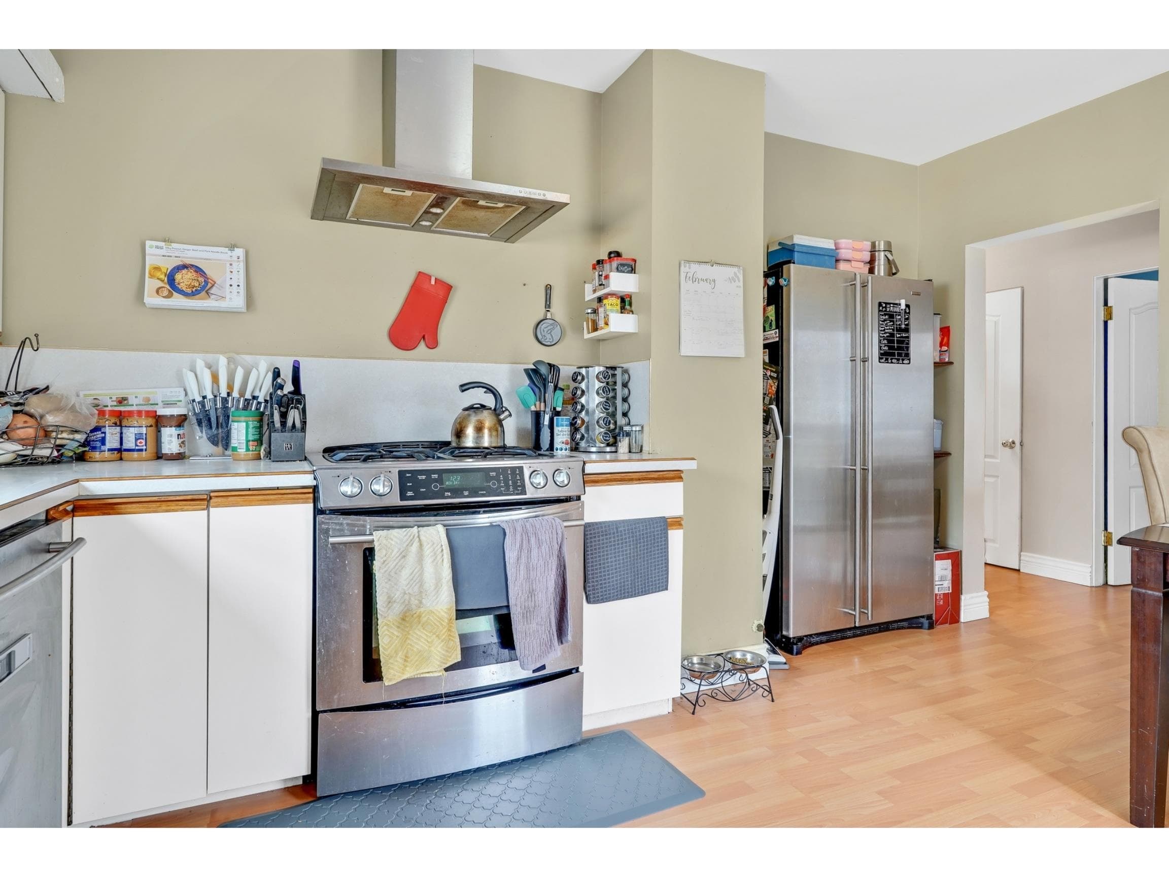11329 207th Street, Maple Ridge, V2X 1W4 — photo 5