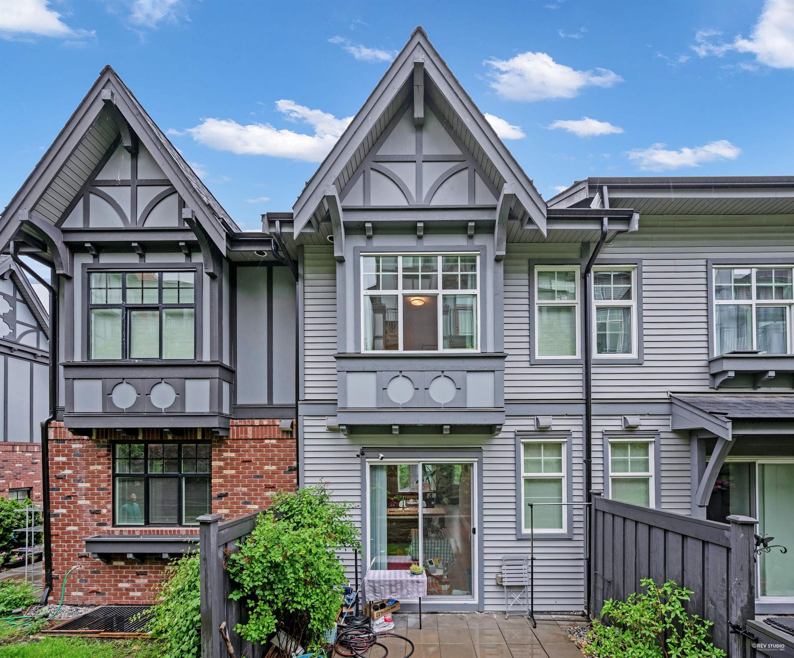 64 - 3552 Victoria Drive, Coquitlam, V3C 3V4 — photo 1