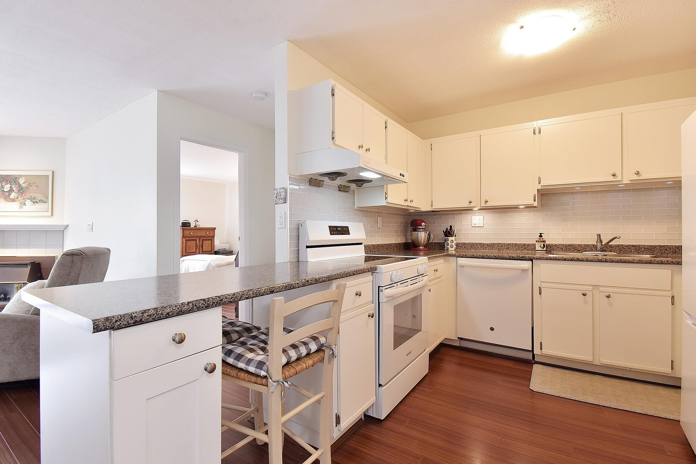 215 - 5379 205 Street, Langley, V3A 7V7 — photo 4