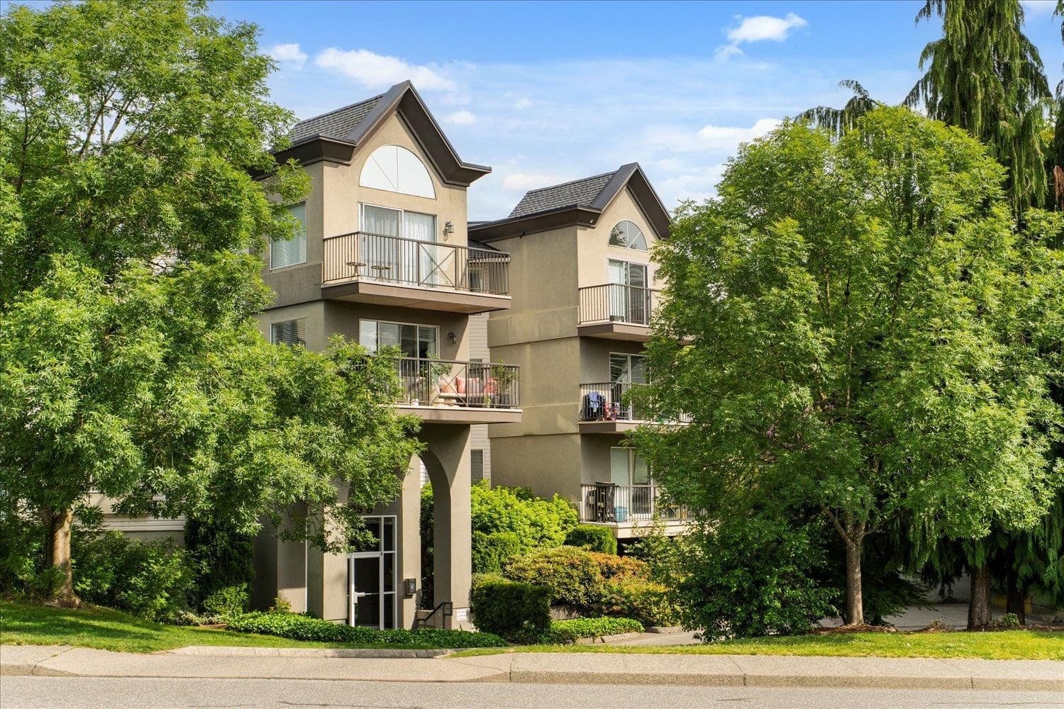 316 - 32725 George Ferguson Way, Abbotsford, V2T 5M5 — photo 1