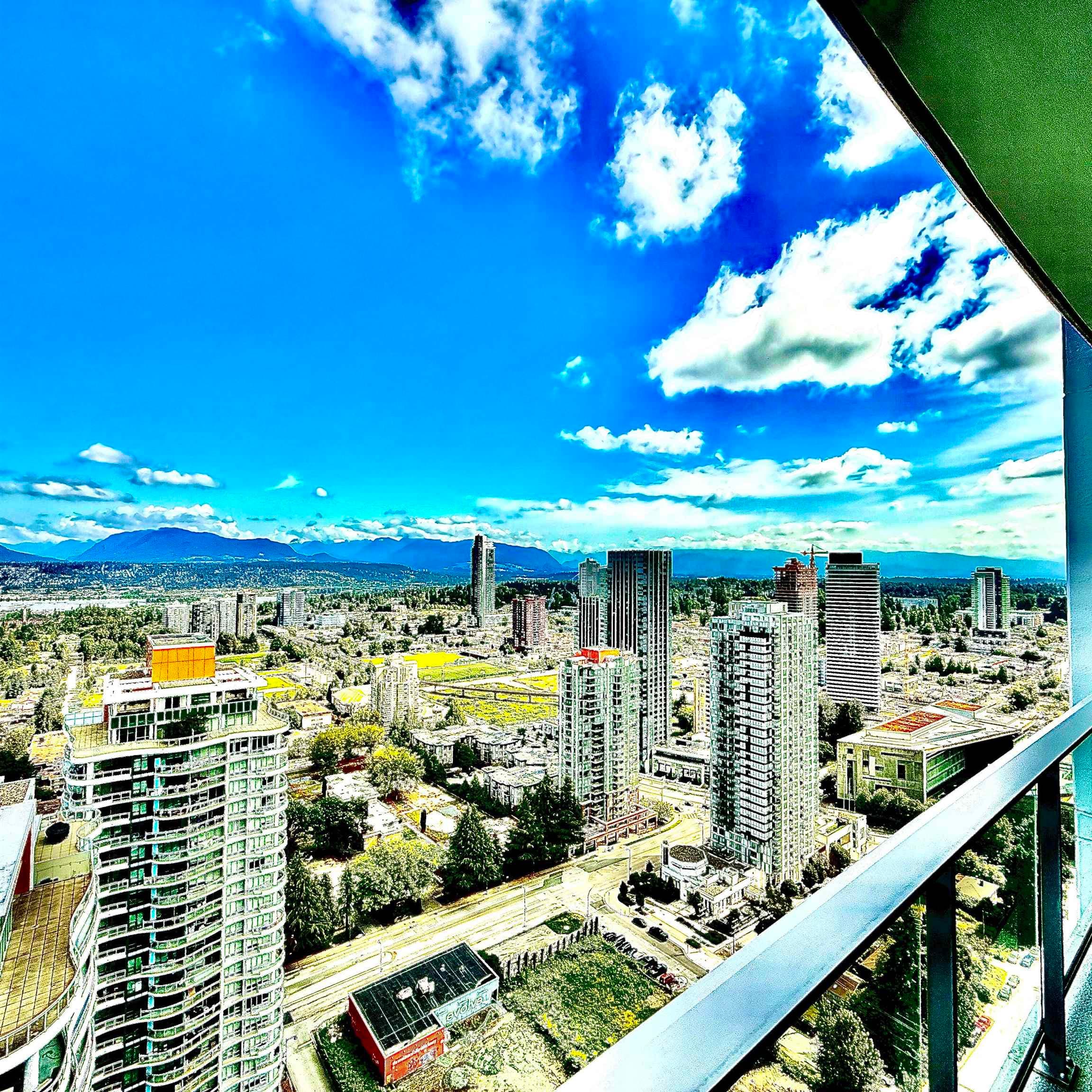 3301 - 13308 Central Avenue, Surrey, V3T 0M4 — photo 4
