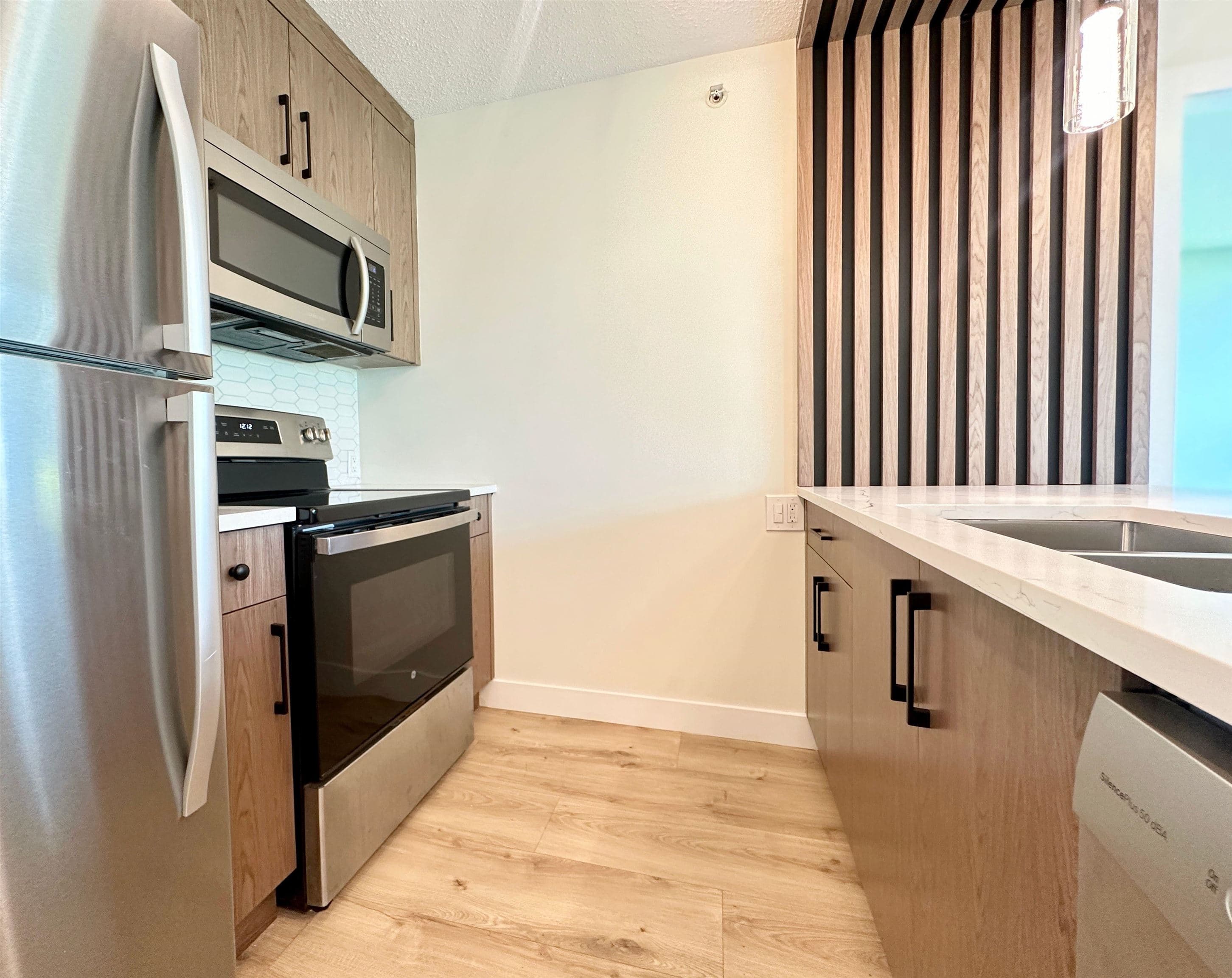 301 - 1367 Alberni Street, Vancouver, V6E 4R9 — photo 1