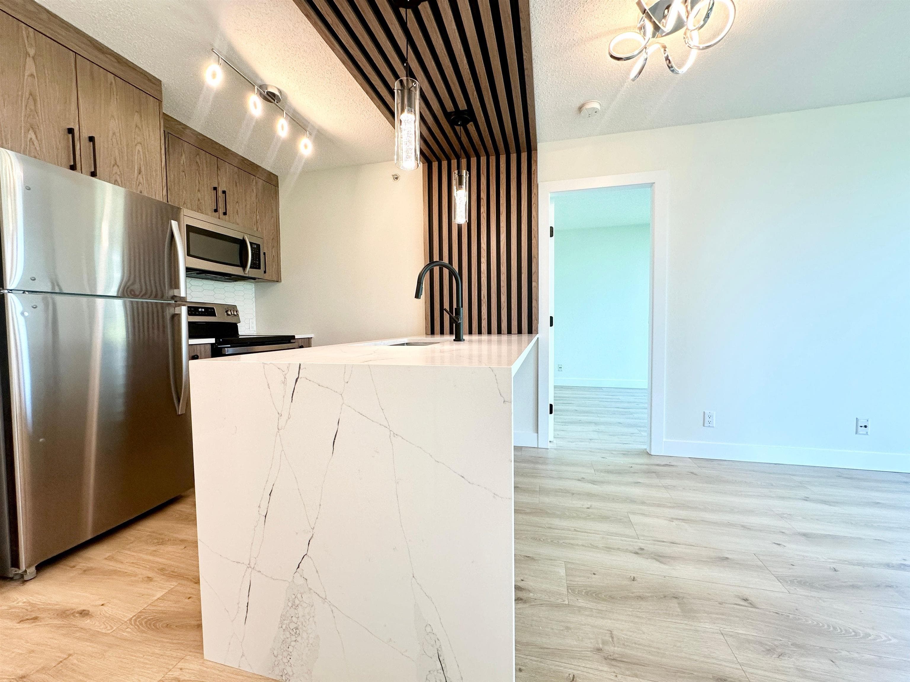 301 - 1367 Alberni Street, Vancouver, V6E 4R9 — photo 4