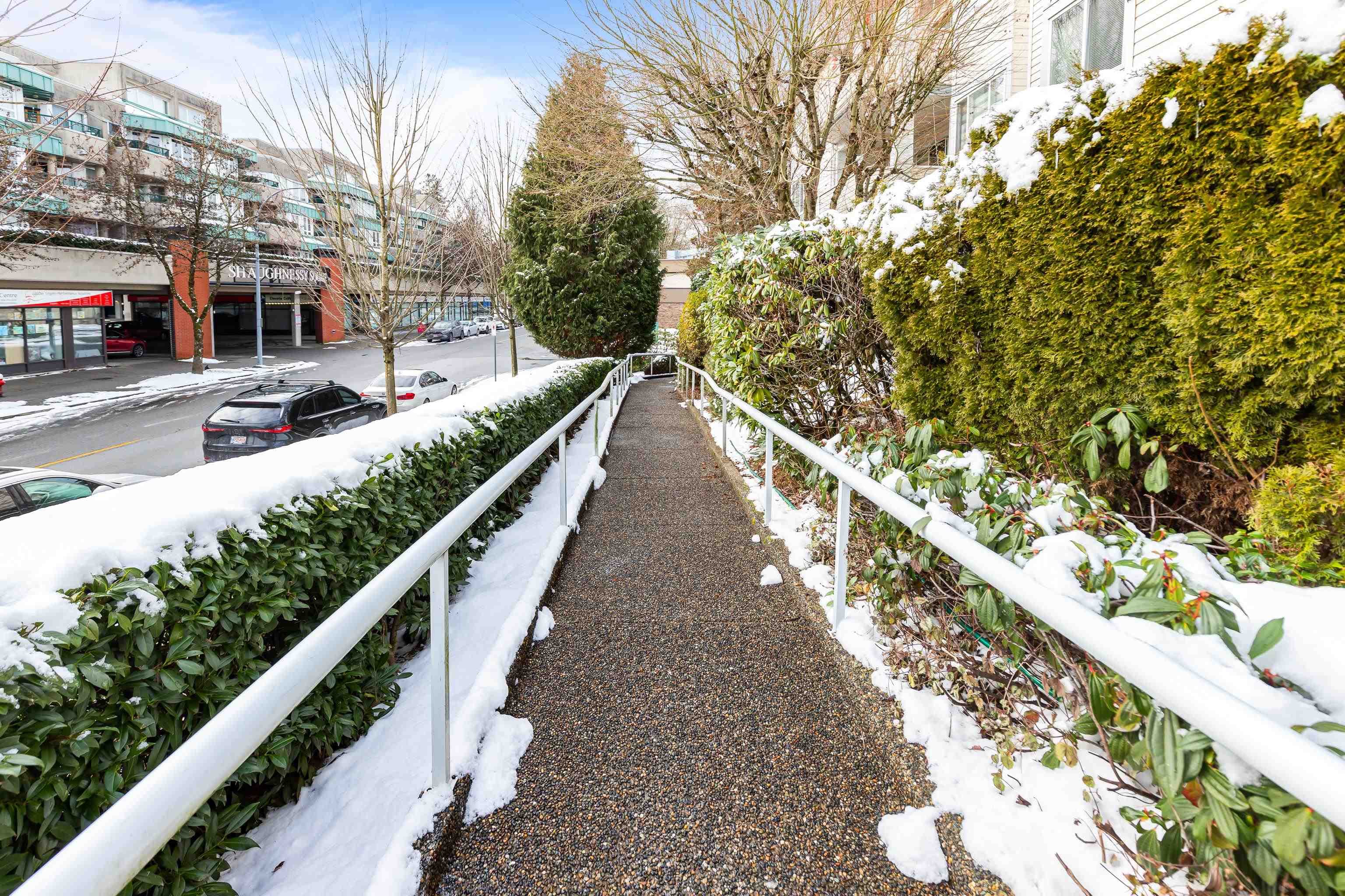 205 - 2083 Coquitlam Avenue, Port Coquitlam, V3B 1J4 — photo 3