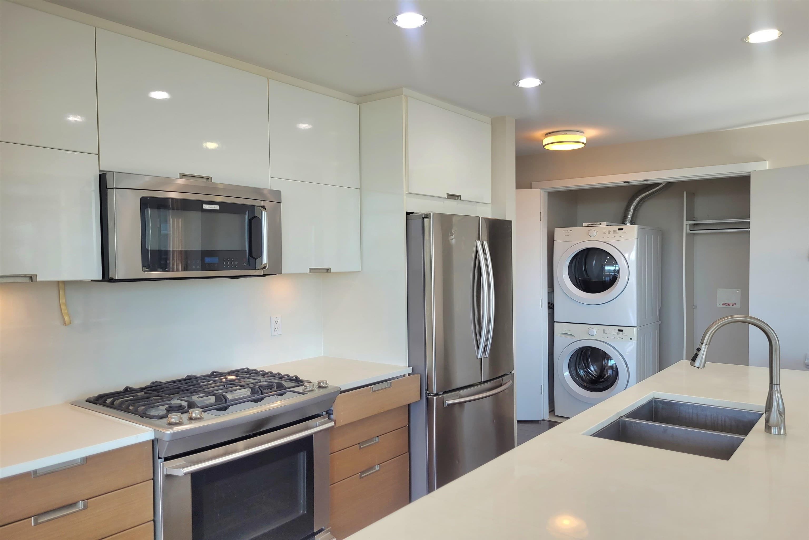 2302 - 2077 Rosser Avenue, Burnaby, V5C 0G6 — photo 3
