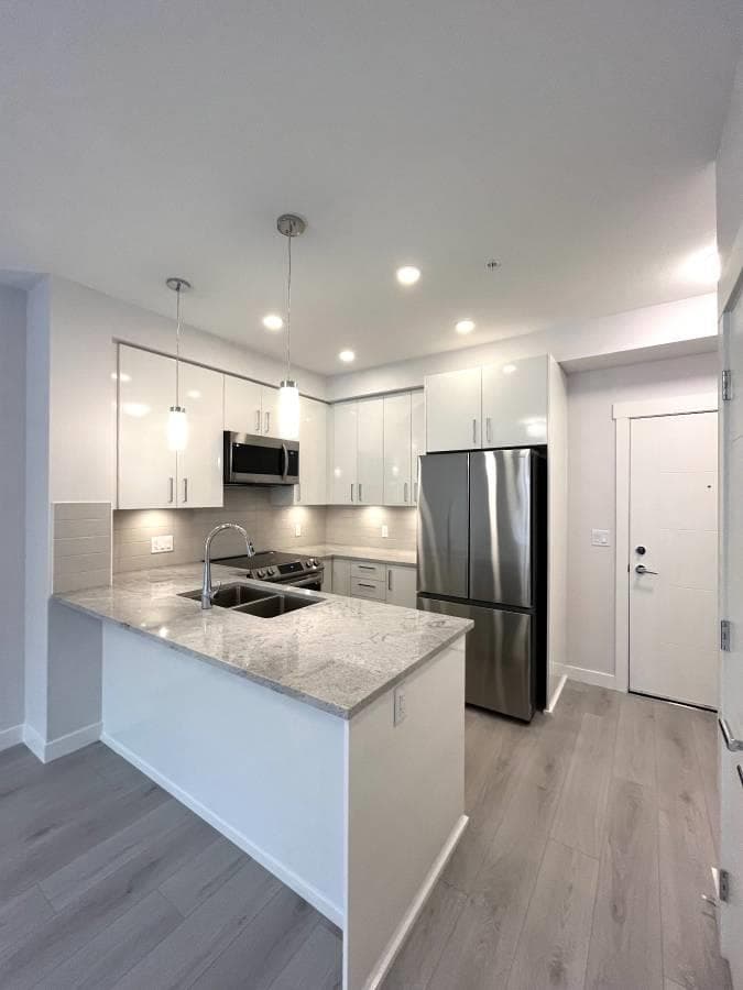32690 14 Avenue, Mission, V2V 0K5 — photo 1