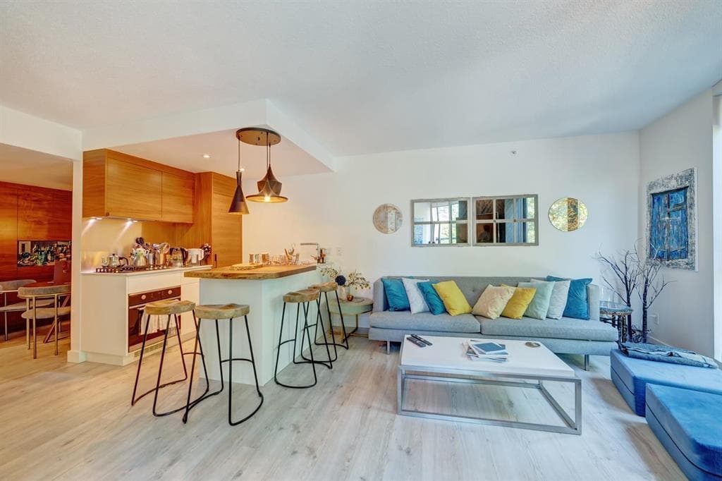 303 - 501 Pacific Street, Vancouver, V7Z 1A7 — photo 3