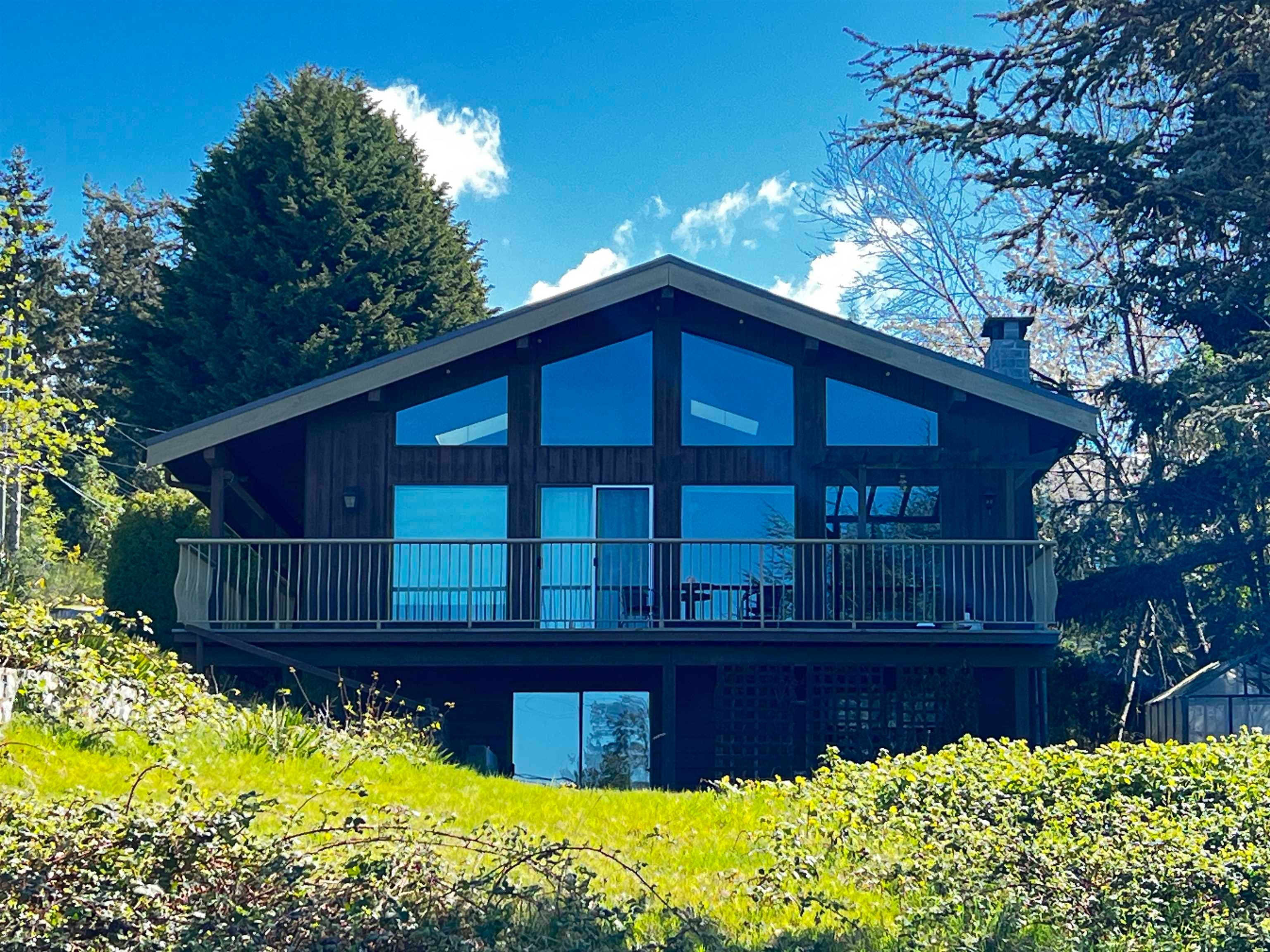 5129 Chapman Road, Sechelt, V7Z 0B7 — photo 2